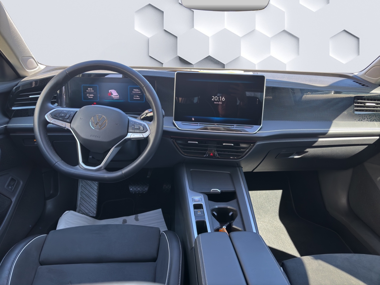 Passat eHybrid 150 kW Business 1.5 TSI Hybrid DSG AHZV LED HuD ACC Rückfahrkamera ParkAssist Sitzheizung