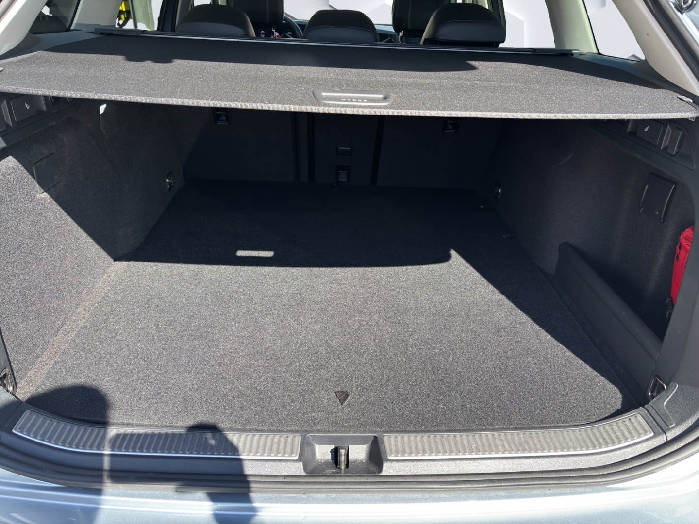 Passat eHybrid 150 kW Business 1.5 TSI Hybrid DSG AHZV LED HuD ACC Rückfahrkamera ParkAssist Sitzheizung