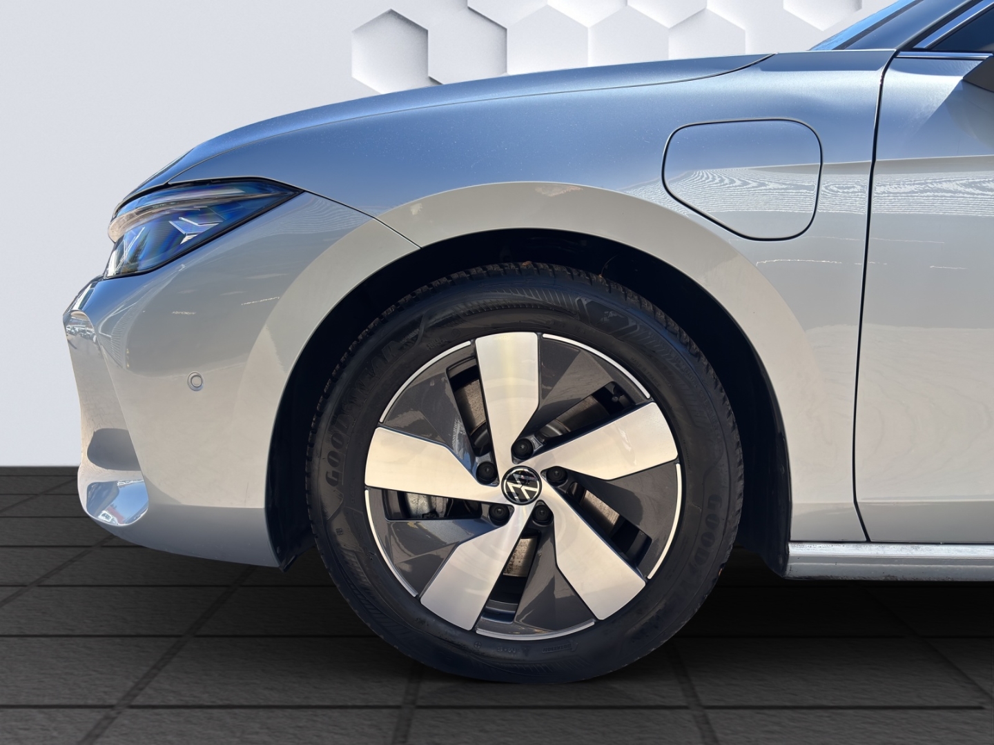 Passat eHybrid 150 kW Business 1.5 TSI Hybrid DSG AHZV LED HuD ACC Rückfahrkamera ParkAssist Sitzheizung