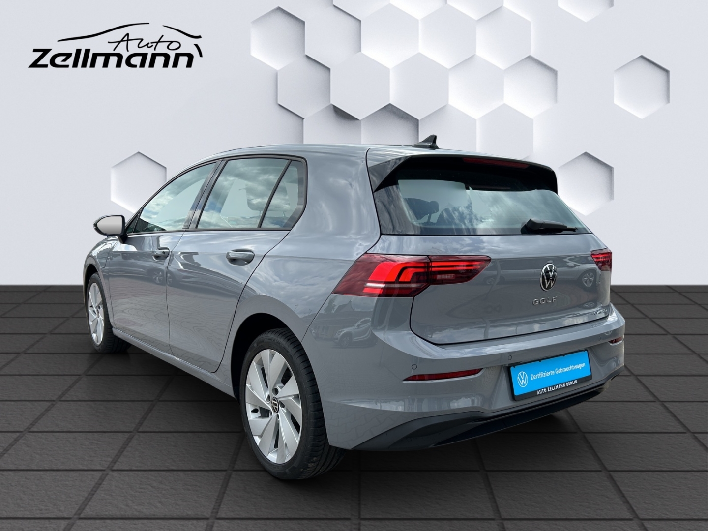 Golf VIII TSI 150 kW Life 1.5 eHybrid 110kW DSG AHZV LED PDC ACC Sitzheizung