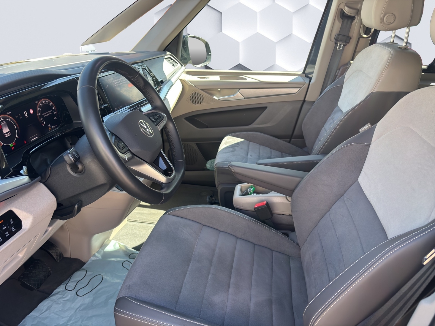 T7 Multivan 2.0 TDI 110kW DSG AHZV MatrixLED ACC ParkAssist 360°Kamera Standheizung 7-Sitzer