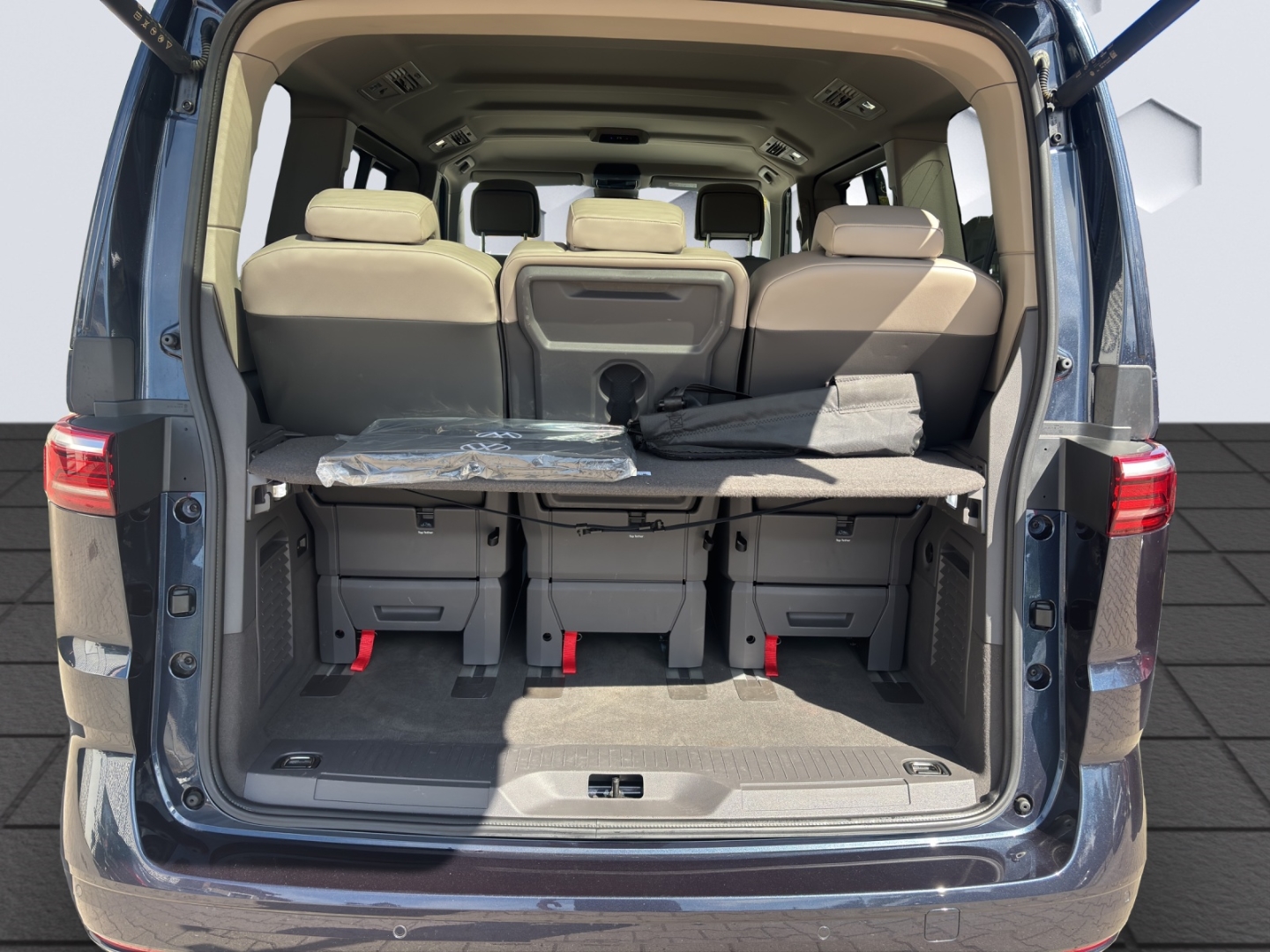 T7 Multivan 2.0 TDI 110kW DSG AHZV MatrixLED ACC ParkAssist 360°Kamera Standheizung 7-Sitzer