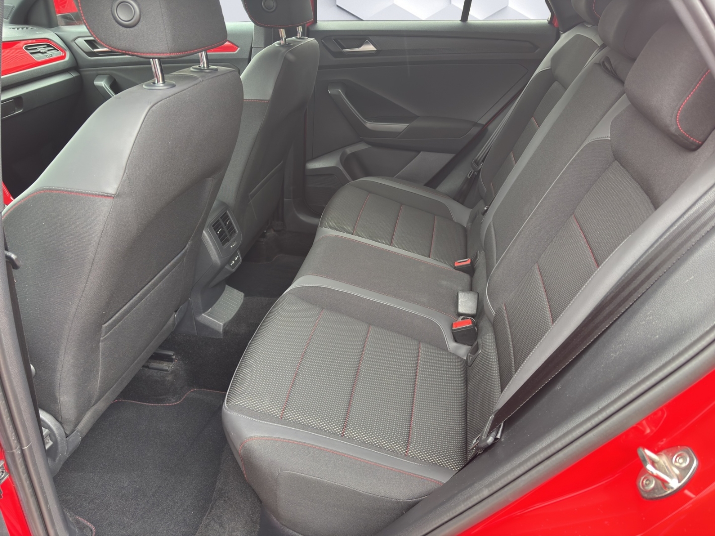 T-Roc Sport 1.5 l TSI OPF 110 kW DSG GJR Rückfahrkamera ParkAssist Sitzheizung Sport