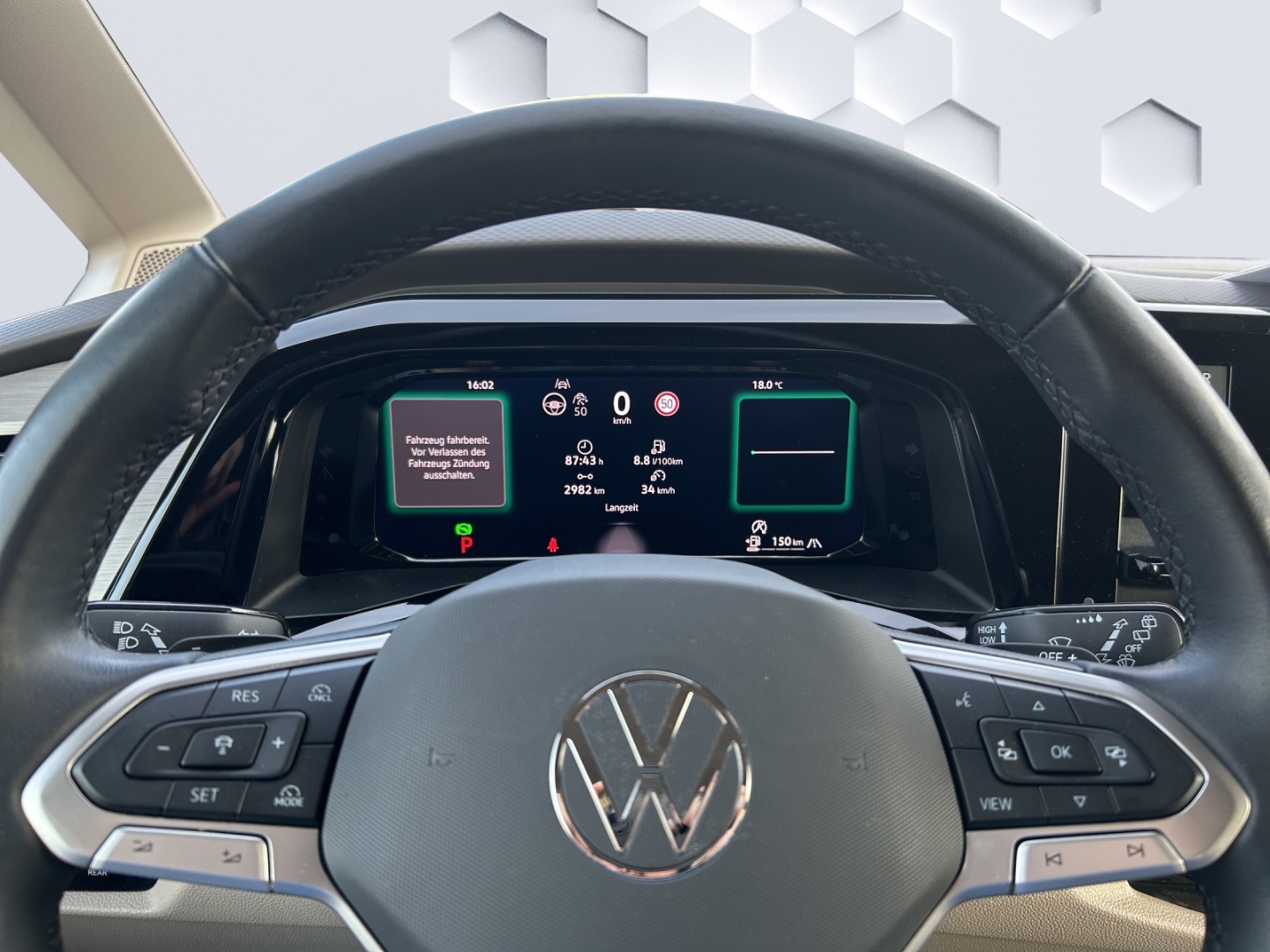 T7 Multivan Life 2.0 TDI 110kW AHZV MatrixLED ACC 360°Kamera Standheizung Sitzheizung 7-Sitzer