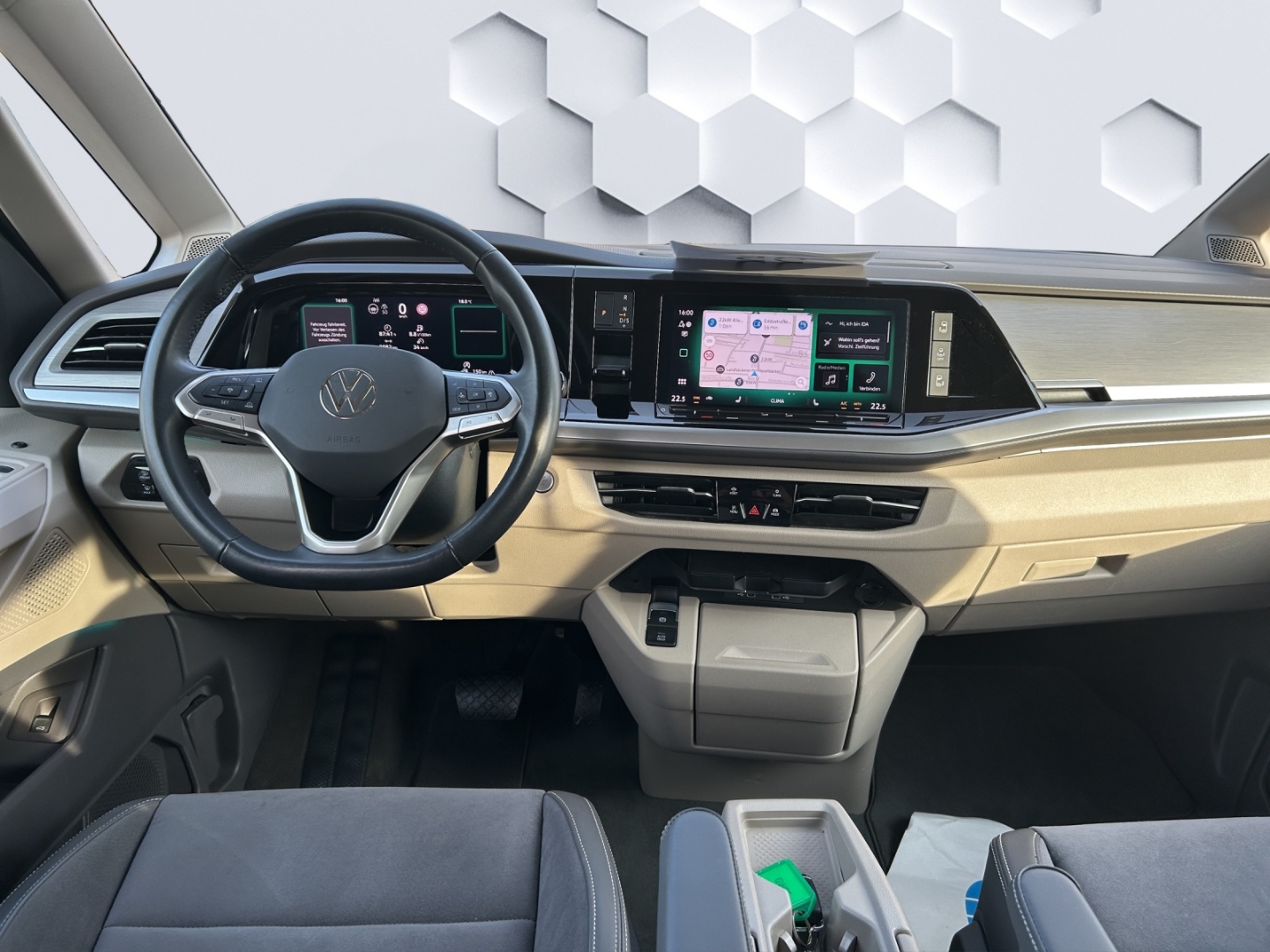 T7 Multivan Life 2.0 TDI 110kW AHZV MatrixLED ACC 360°Kamera Standheizung Sitzheizung 7-Sitzer