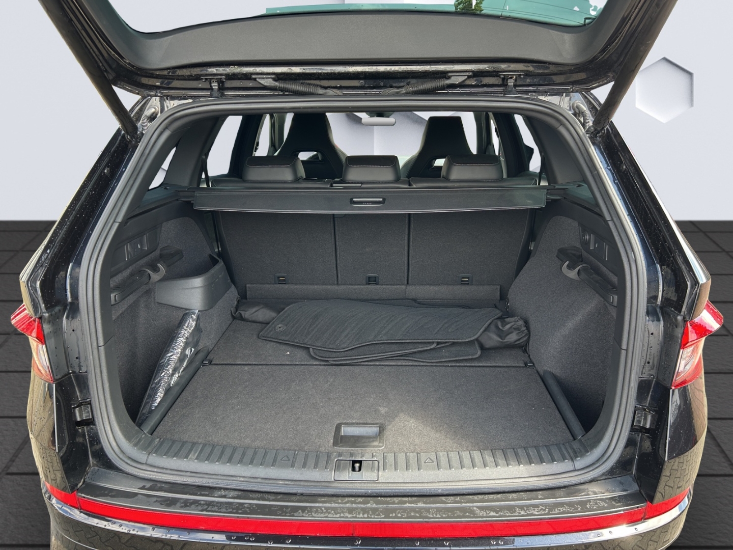 Kodiaq Sportline 1.5 TSI 110kW DSG LED PDC ACC 360°Kamera Standheizung Sitzheizung