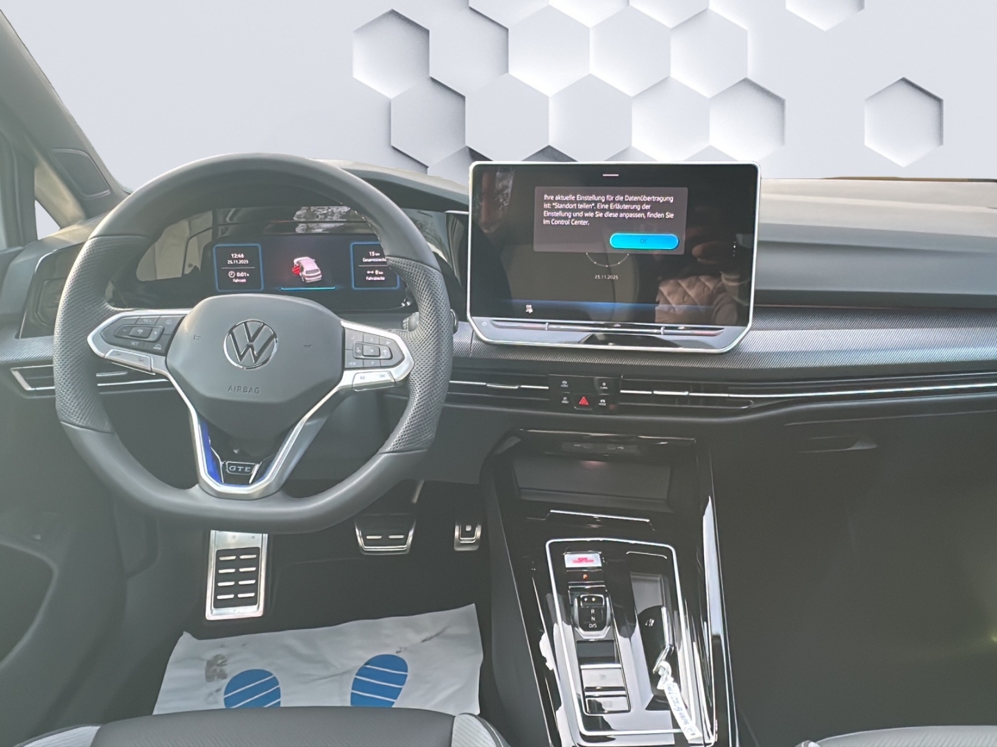 Golf GTE 1.5l eHybrid DSG Navi AhK Panodach Navi