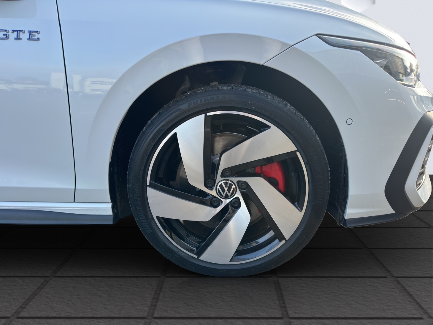 Golf GTE 1.5l eHybrid DSG Navi AhK Panodach Navi