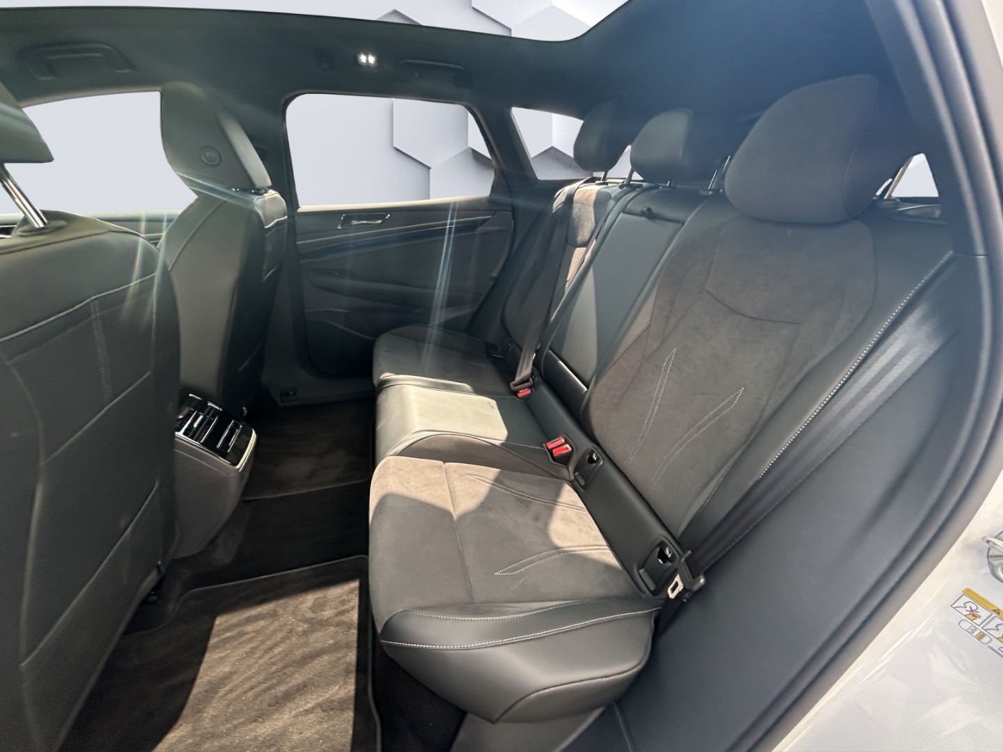 ID.7 210kW Tourer Pro S AHZV Navi Allwetter IQ Drive Wärmepumpe