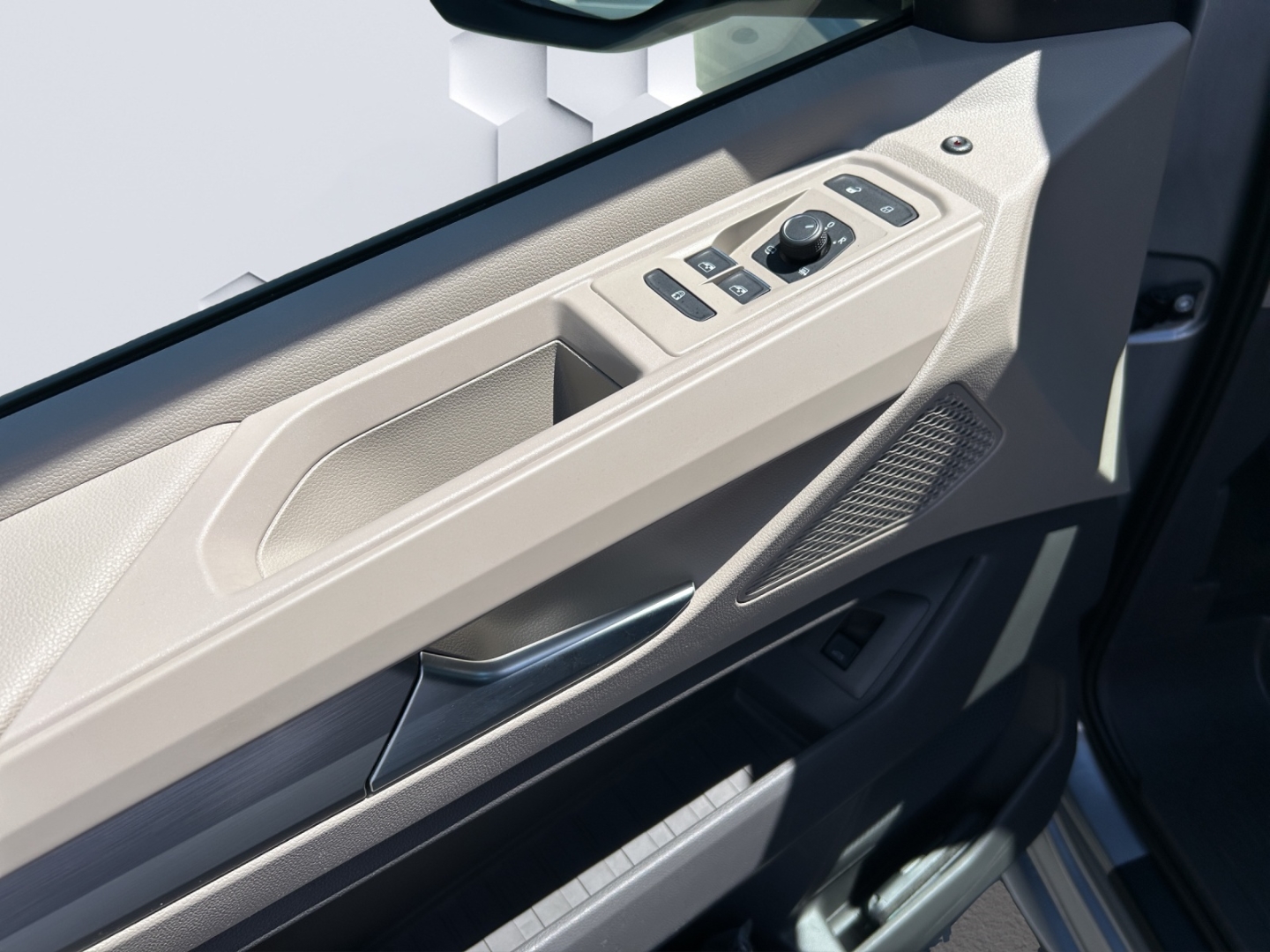 T7 Multivan Lang 2.0 TDI 110kW AHZV MatrixLED ACC ParkAssist 360°Kamera Standheizung 7-Sitzer