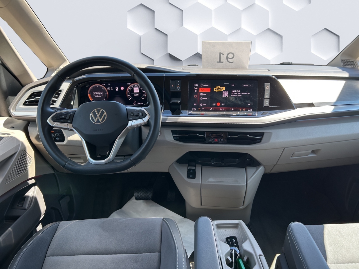 T7 Multivan Lang 2.0 TDI 110kW AHZV MatrixLED ACC ParkAssist 360°Kamera Standheizung 7-Sitzer