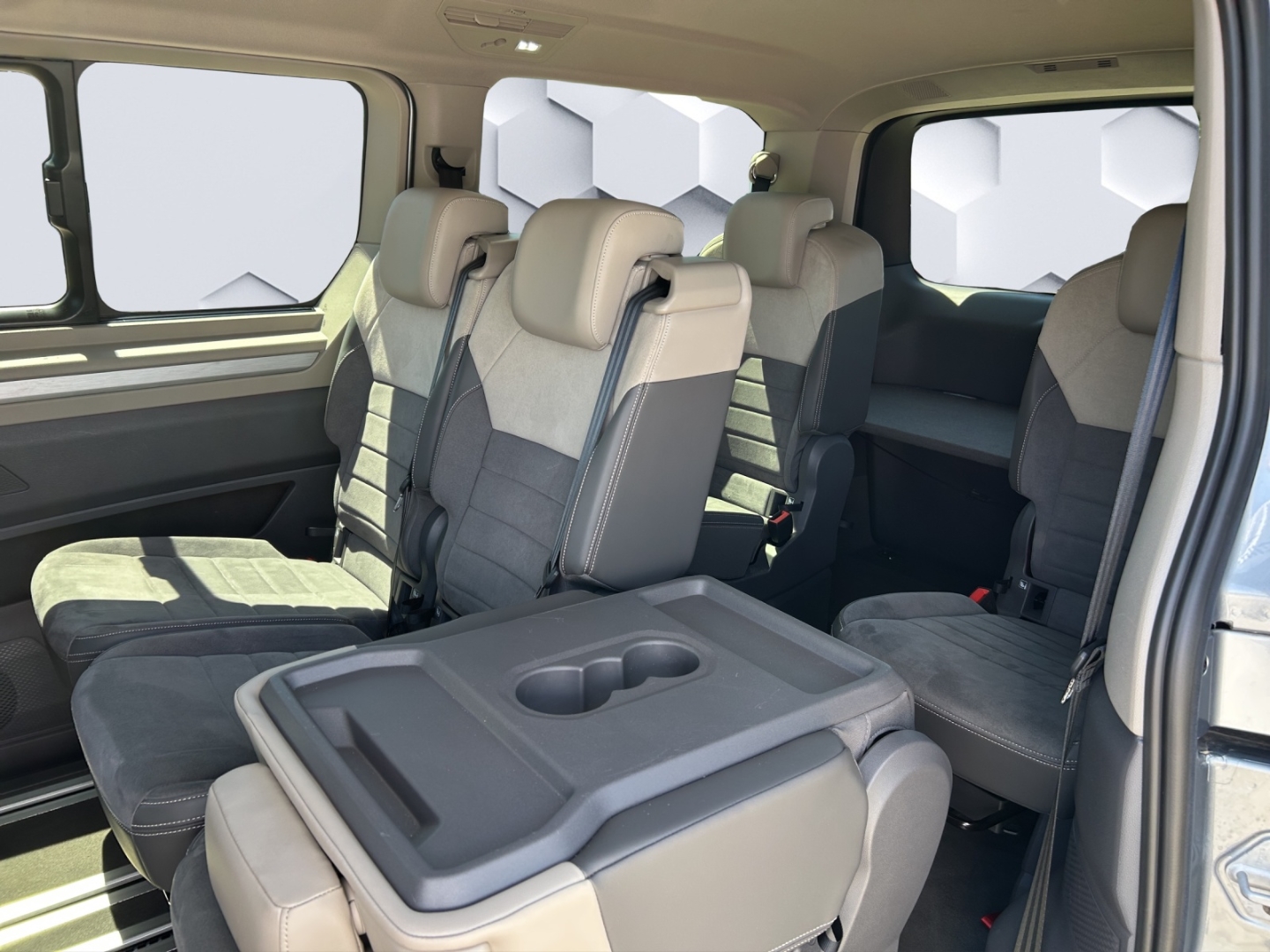 T7 Multivan Lang 2.0 TDI 110kW AHZV MatrixLED ACC ParkAssist 360°Kamera Standheizung 7-Sitzer