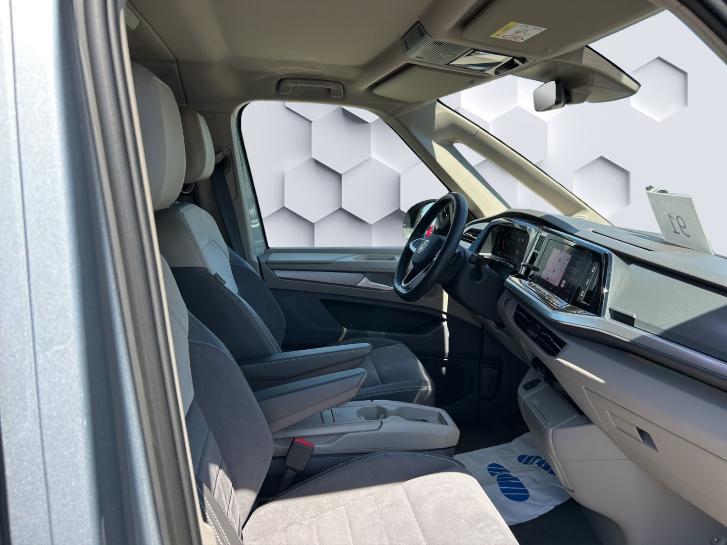 T7 Multivan Lang 2.0 TDI 110kW AHZV MatrixLED ACC ParkAssist 360°Kamera Standheizung 7-Sitzer