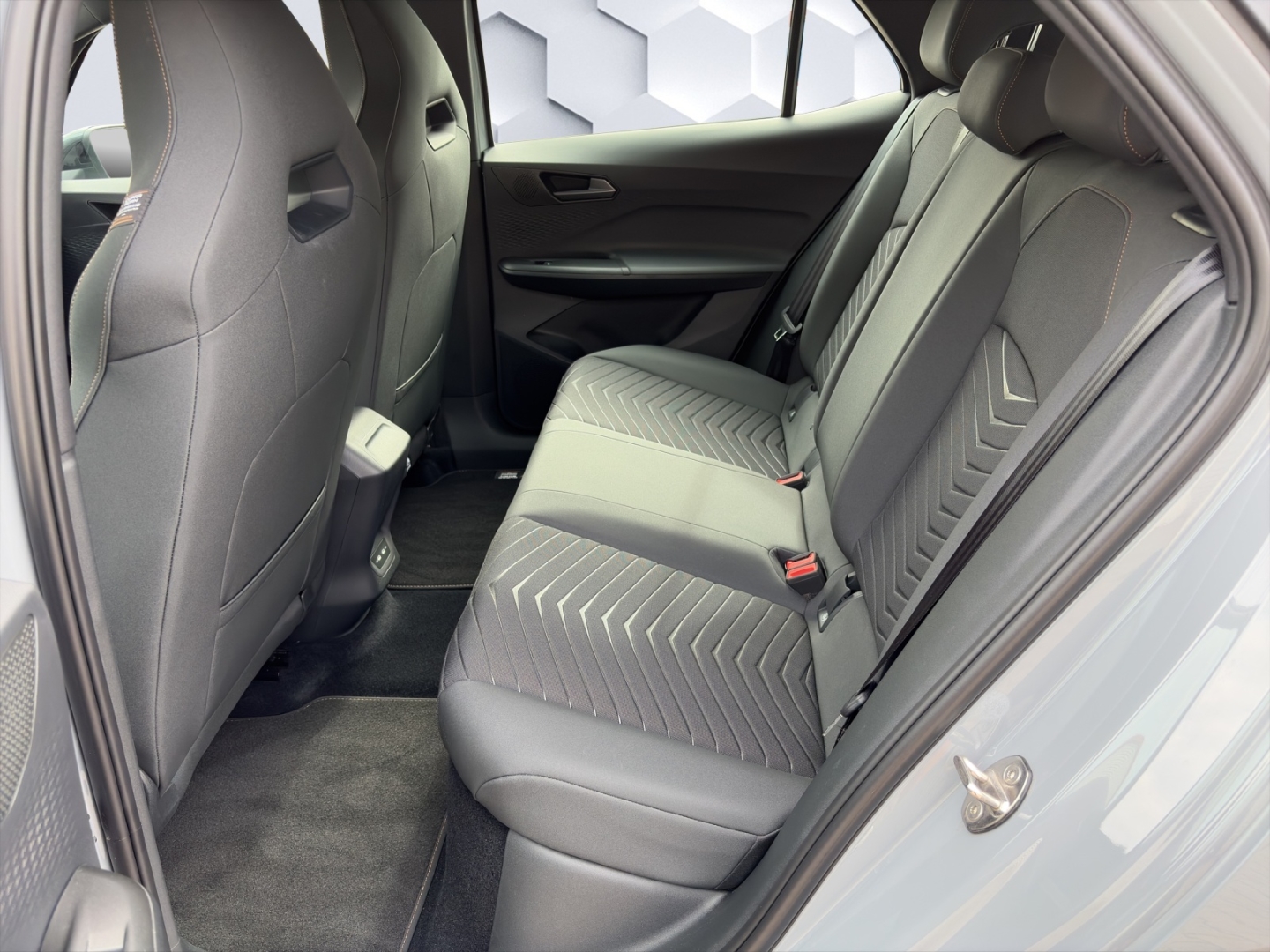 Born LED GJR ACC 360°Kamera Navi App-Connect