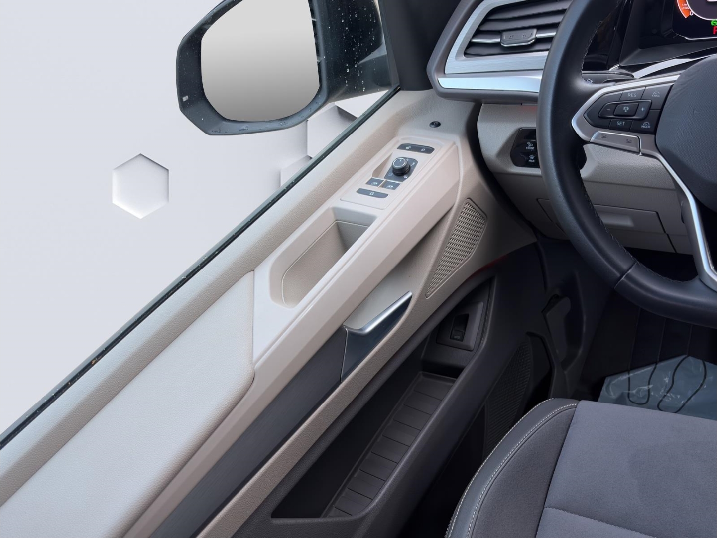 T7 Multivan Life lang LR 2.0TDI 110kW DSG AHZV MatrixLED ACC ParkAssist 360°Kamera Standheizung Sitzheizung 7-Sitzer