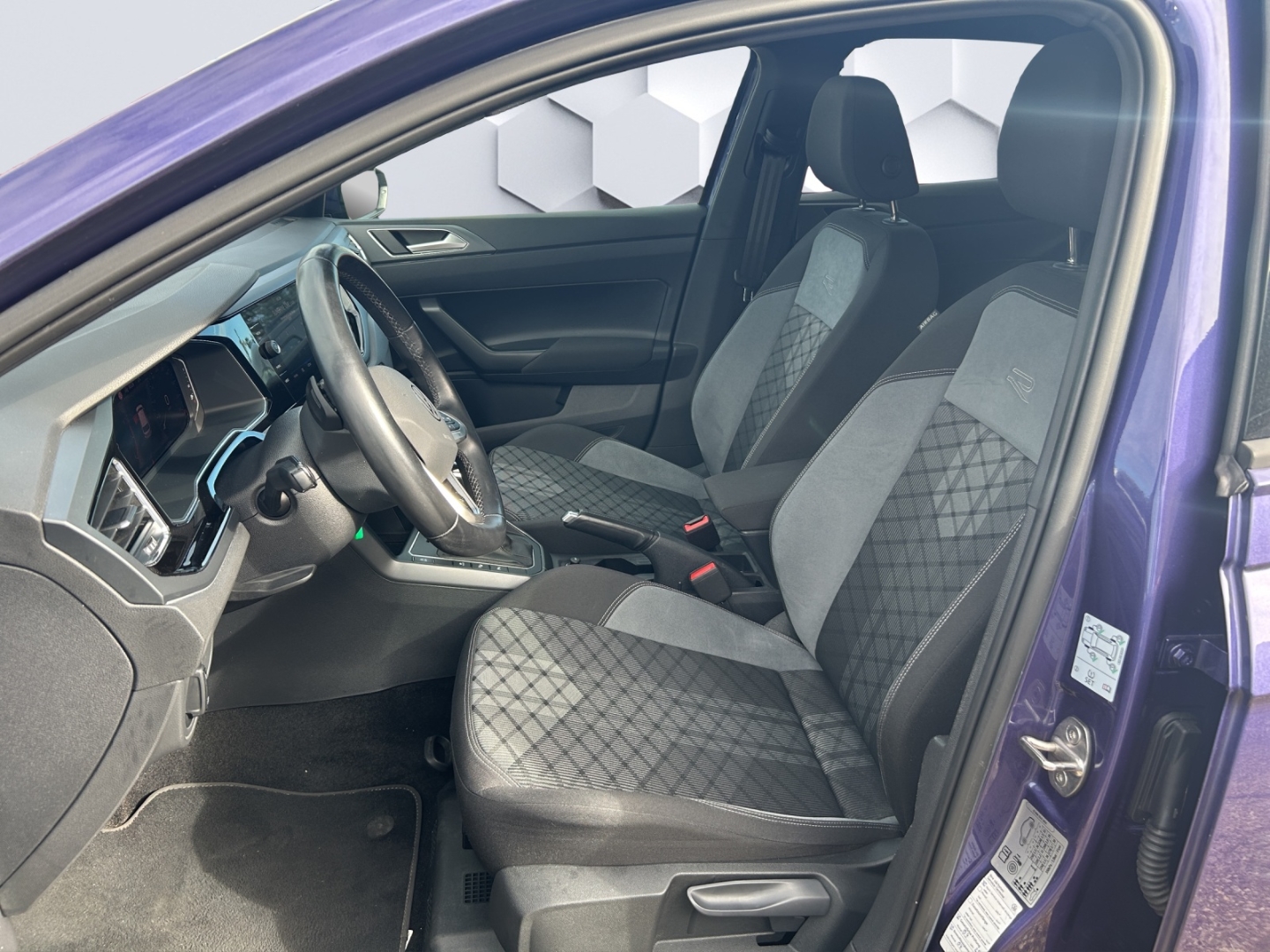 Polo VI R-Line 1.0TSI 81kW MatrixLED ACC Rückfahrkamera ParkAssist Sitzheizung