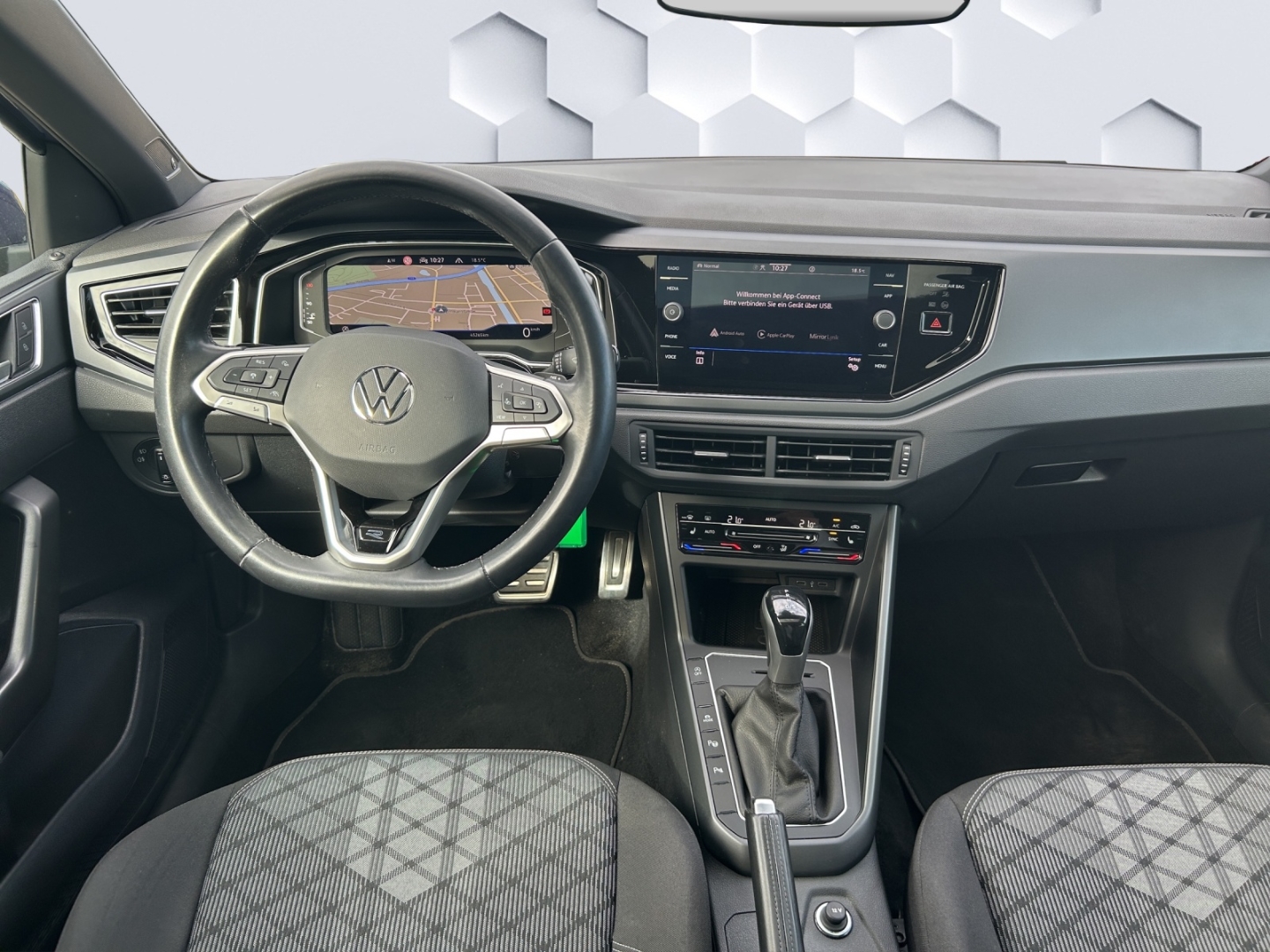 Polo VI R-Line 1.0TSI 81kW MatrixLED ACC Rückfahrkamera ParkAssist Sitzheizung