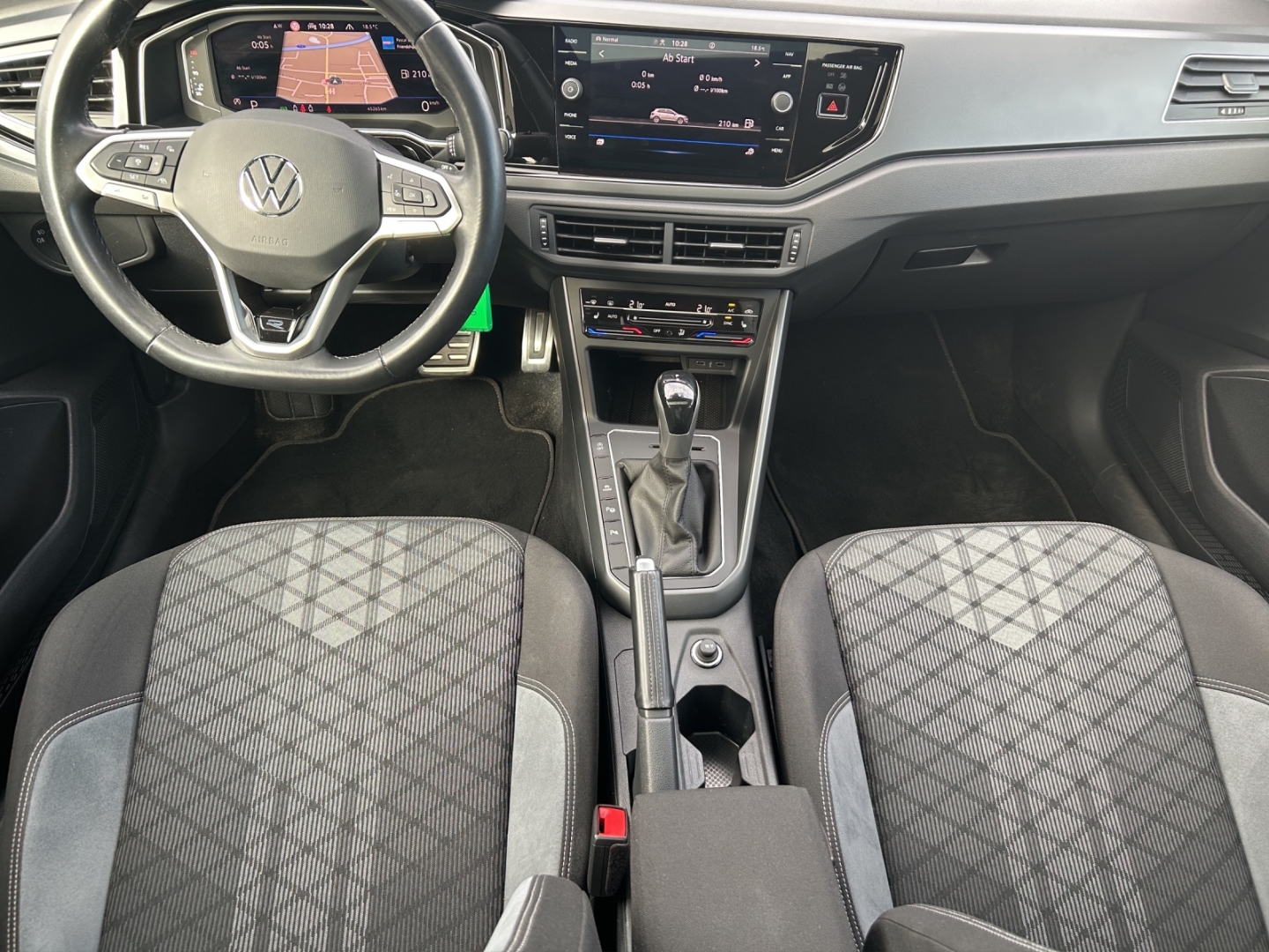 Polo VI R-Line 1.0TSI 81kW MatrixLED ACC Rückfahrkamera ParkAssist Sitzheizung