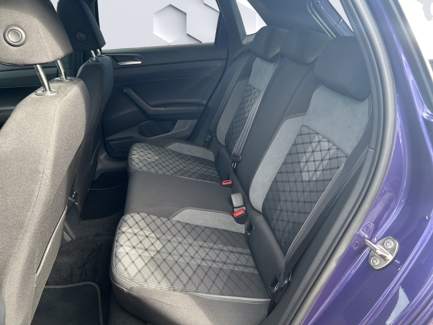 Polo VI R-Line 1.0TSI 81kW MatrixLED ACC Rückfahrkamera ParkAssist Sitzheizung