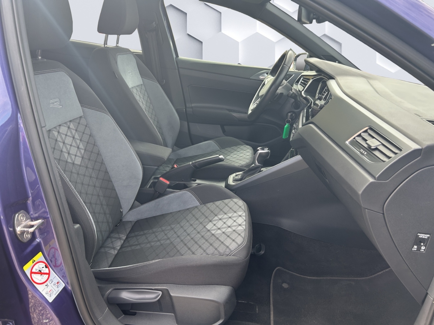 Polo VI R-Line 1.0TSI 81kW MatrixLED ACC Rückfahrkamera ParkAssist Sitzheizung