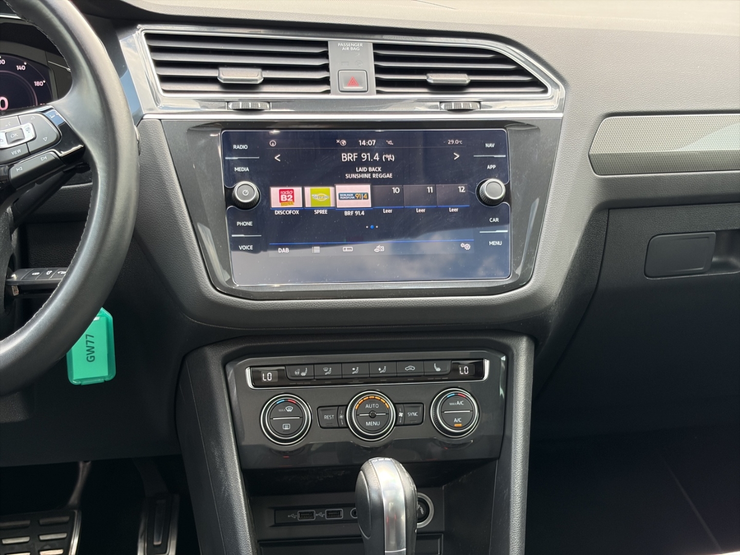 Tiguan Start-Stopp IQ.DRIVE 1.5 TSI DSG LED PanoDach HuD ACC 360°Kamera Rückfahrkamera Sitzheizung