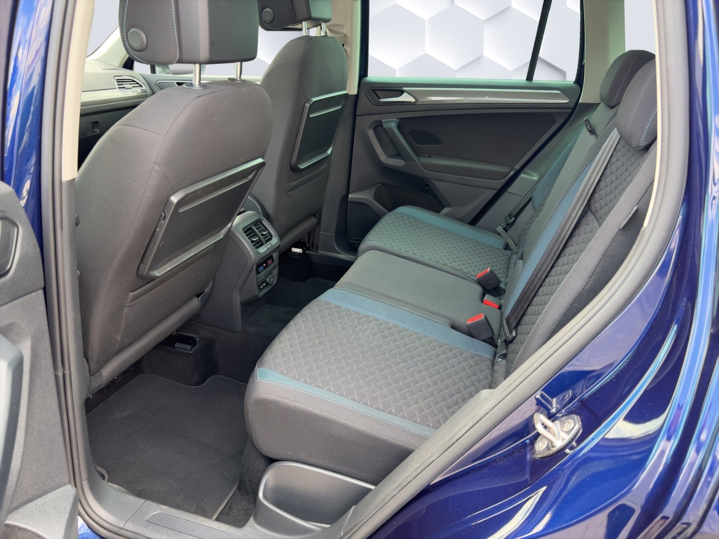 Tiguan Start-Stopp IQ.DRIVE 1.5 TSI DSG LED PanoDach HuD ACC 360°Kamera Rückfahrkamera Sitzheizung