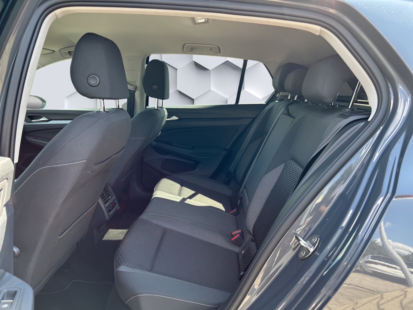 Golf VIII 2.0TDI Active 110kW DSG AHZV LED GJR ACC Rückfahrkamera Sitzheizung