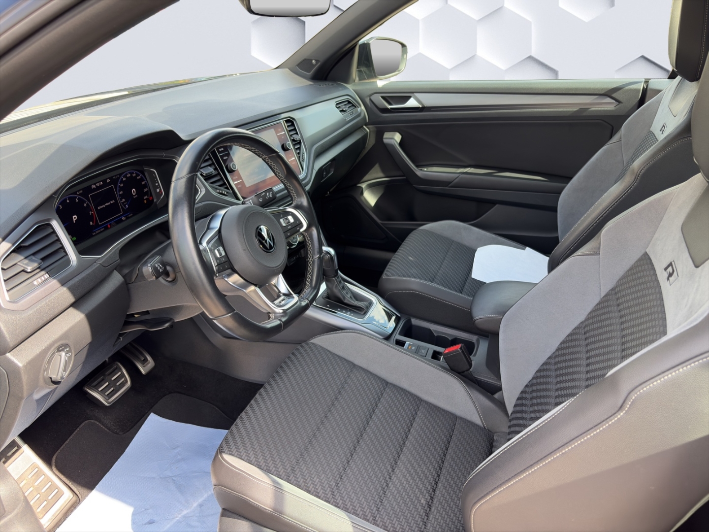 T-Roc Cabriolet R-Line 1.5 TSI AHZV ACC Rückfahrkamera ParkAssist Sitzheizung