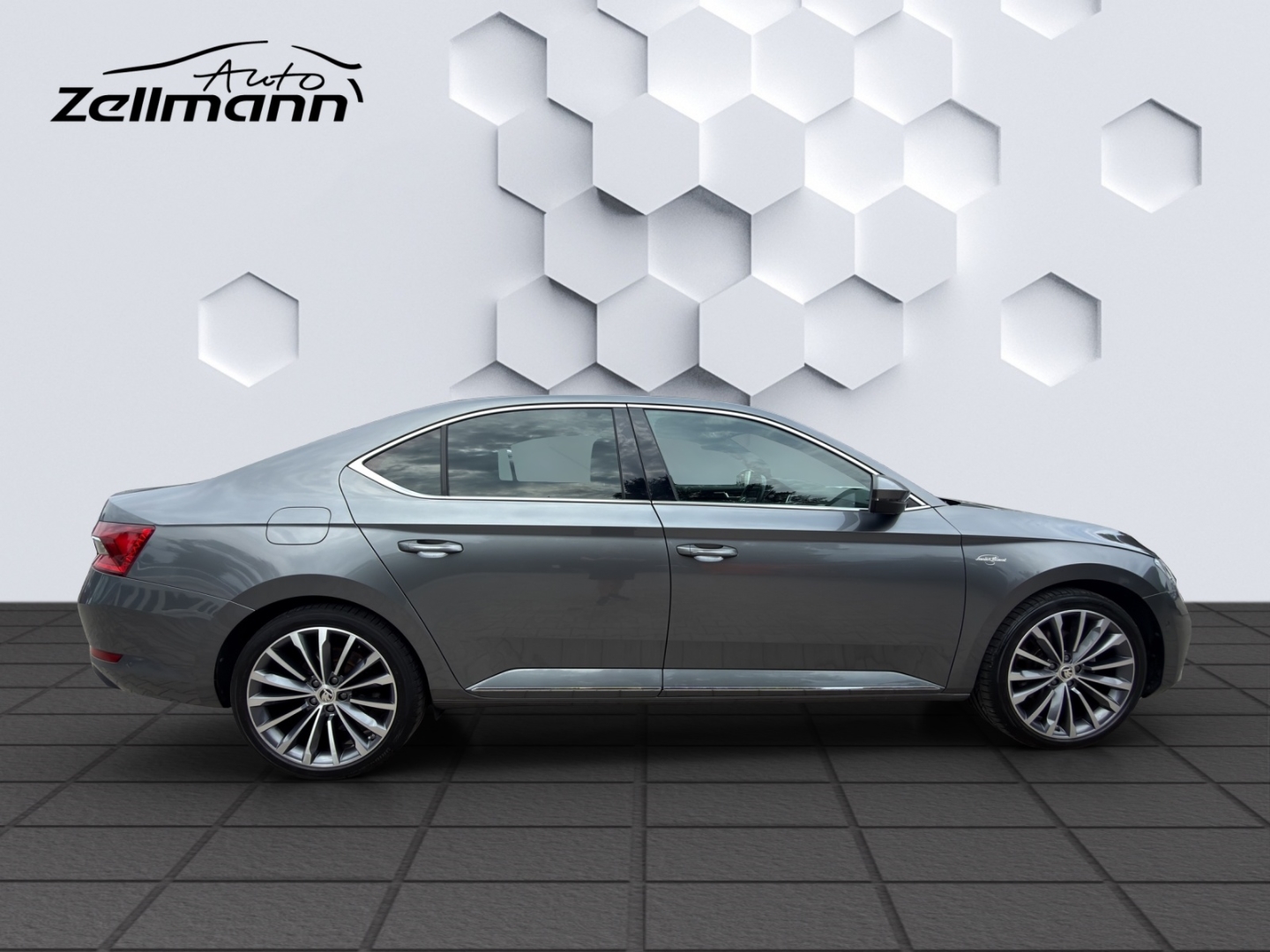 Superb L&K 2.0TDI 147kW DSG 4x4 AHZV MatrixLED PanoDach ACC ParkAssist 360°Kamera Sitzheizung Standheizung