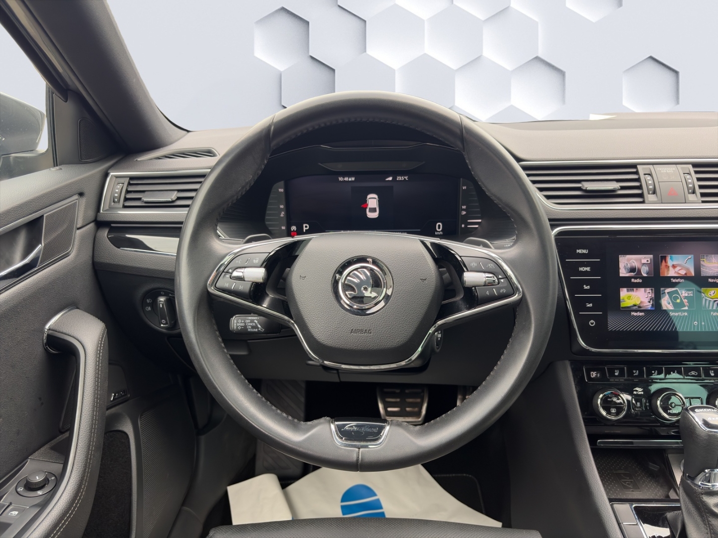 Superb L&K 2.0TDI 147kW DSG 4x4 AHZV MatrixLED PanoDach ACC ParkAssist 360°Kamera Sitzheizung Standheizung