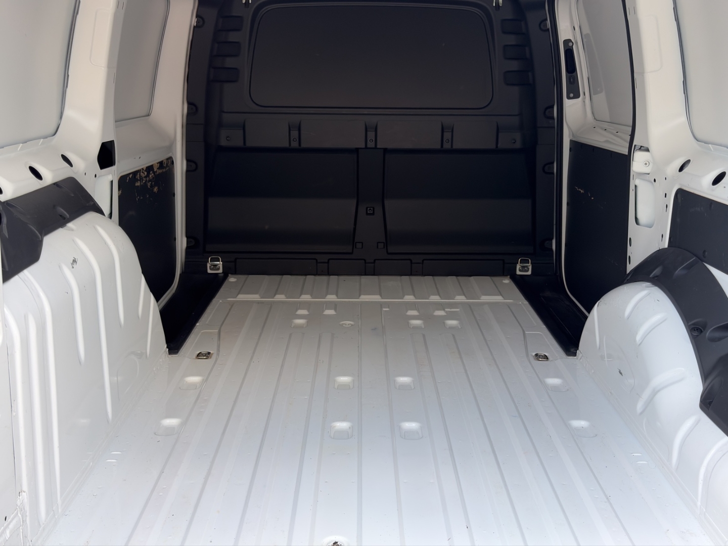 Caddy Basis Cargo 1.5 TSI 84kW GJR PDC Klima