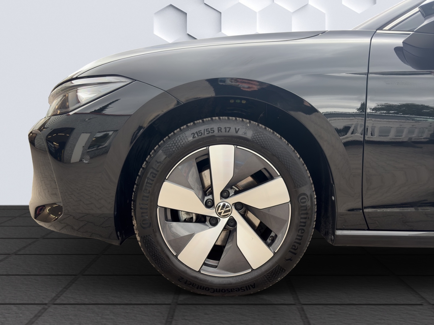 Passat Business 1.5eTSI 110kW DSG AHZV LED GJR ACC 360°Kamera Sitzheizung