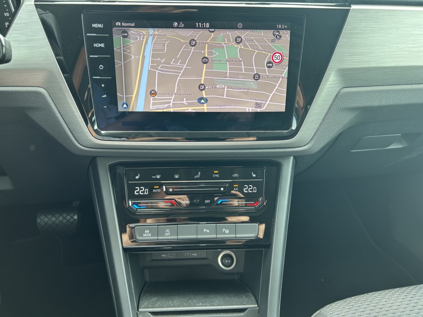 Touran Comfortline 2.0TDI DSG AHZV LED ACC Rückfahrkamera TrailerAssist Sitzheizung