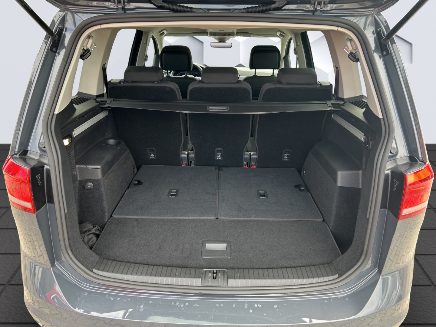 Touran Comfortline 2.0TDI DSG AHZV LED ACC Rückfahrkamera TrailerAssist Sitzheizung