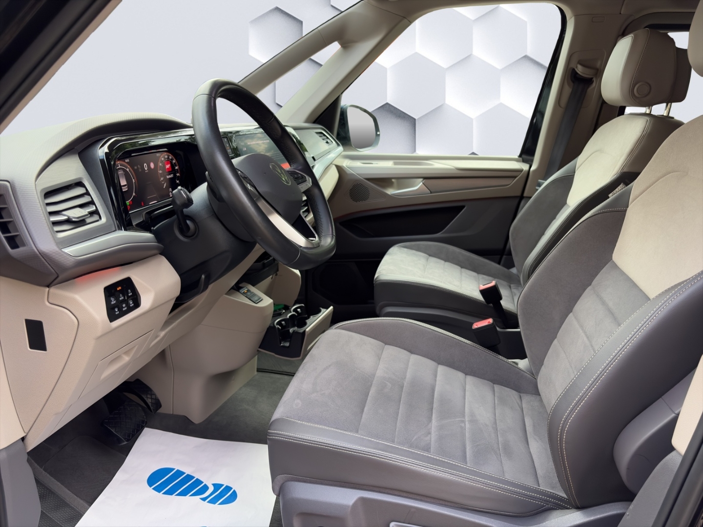 T7 Multivan Lang 2.0 TDI 110kW AHZV MatrixLED ACC DCC ParkAssist 360°Kamera Standheizung 7-Sitzer
