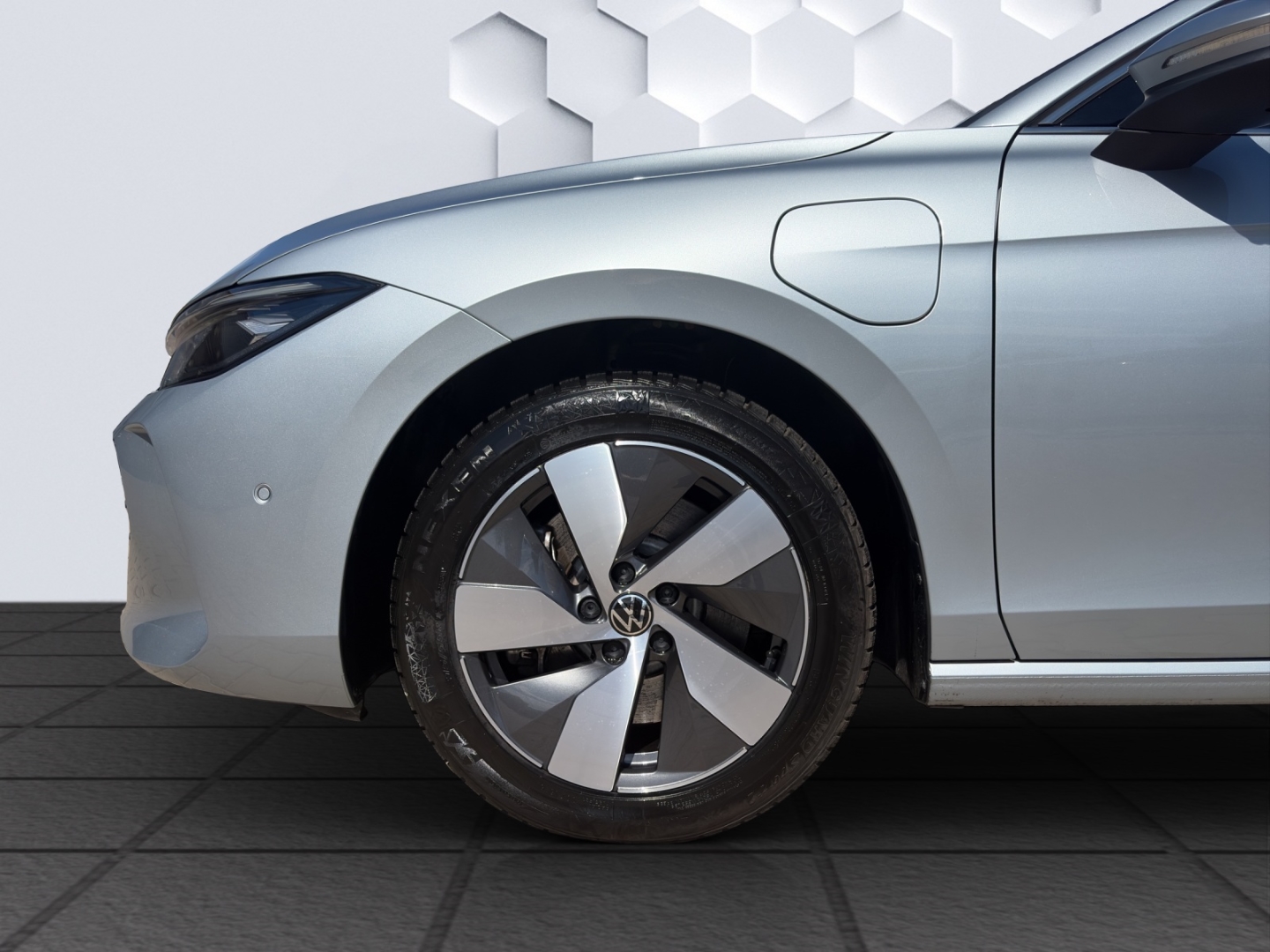 Passat Variant eHybrid Business 1.5 TSI Hybrid AHZV LED HuD ACC ParkAssistPro 360°Kamera Sitzheizung