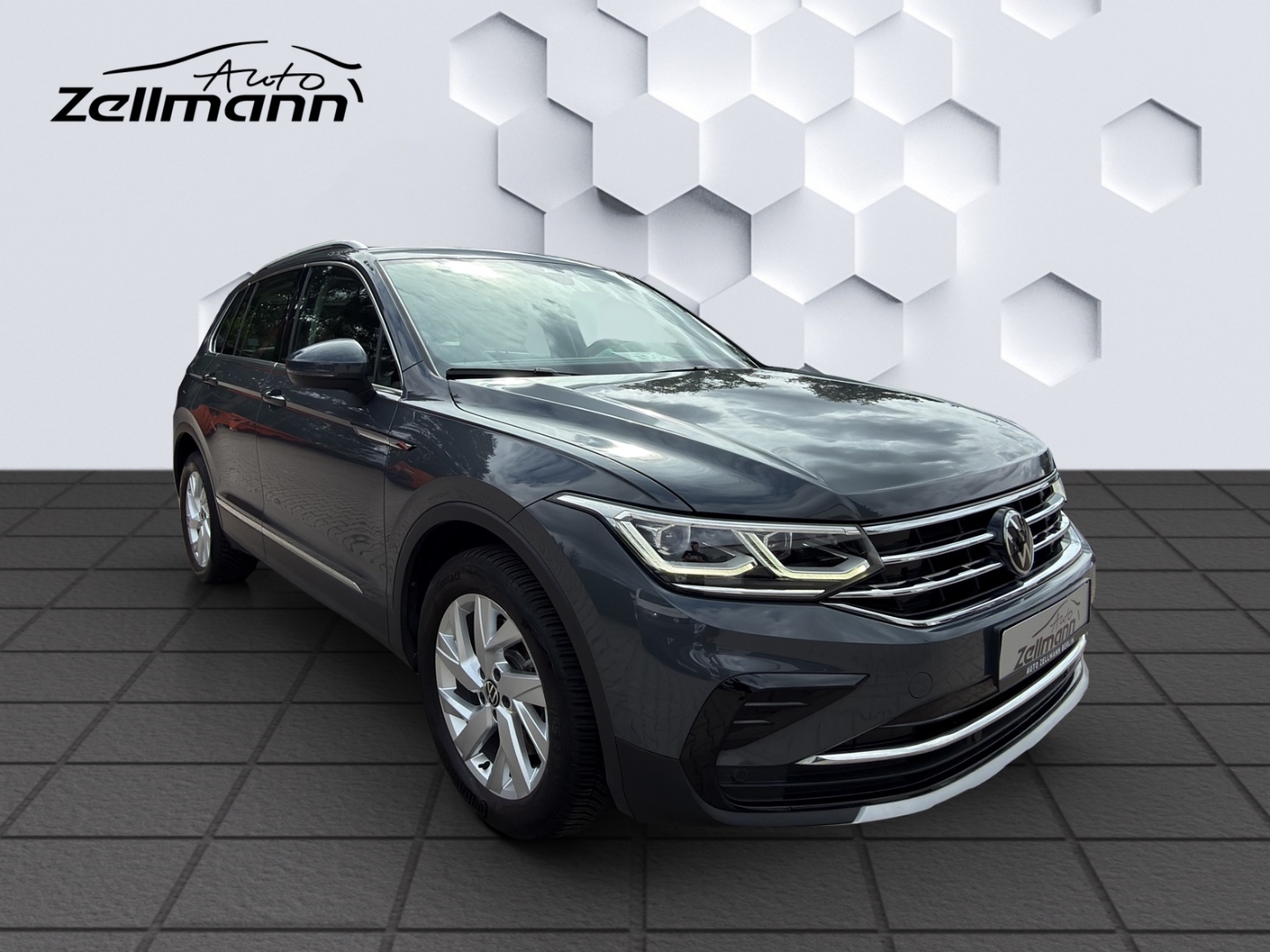 Tiguan Elegance 2.0TSI 4M DSG AHZV MatrixLED PDC ACC Sitzheizung