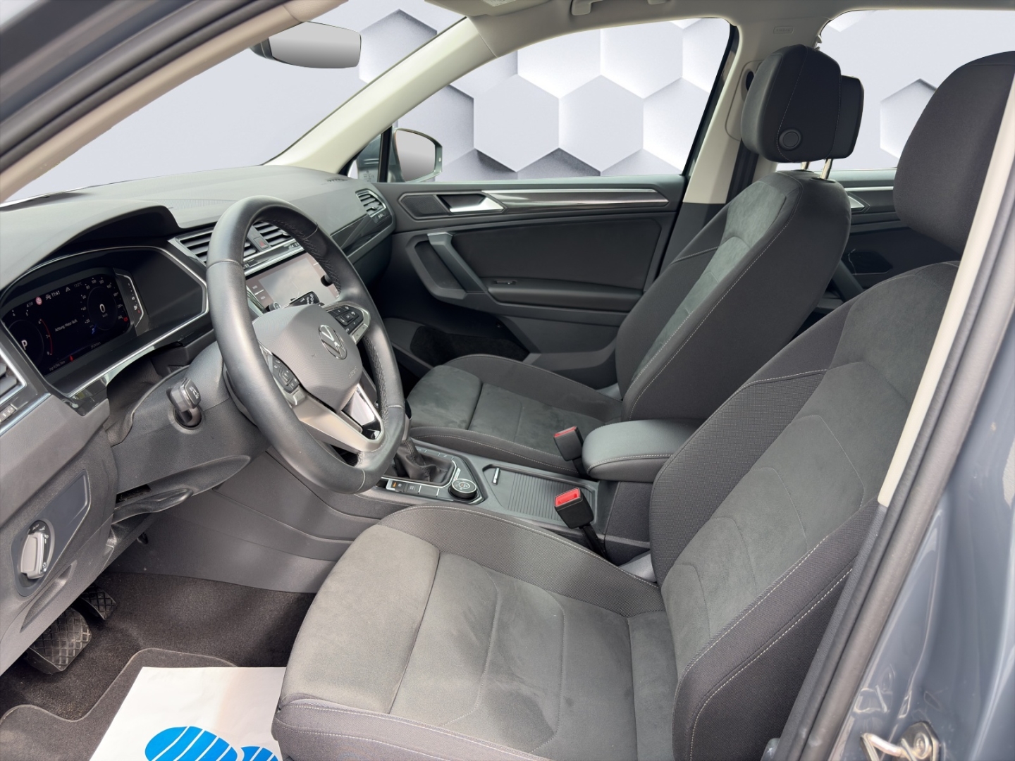 Tiguan Elegance 2.0TSI 4M DSG AHZV MatrixLED PDC ACC Sitzheizung
