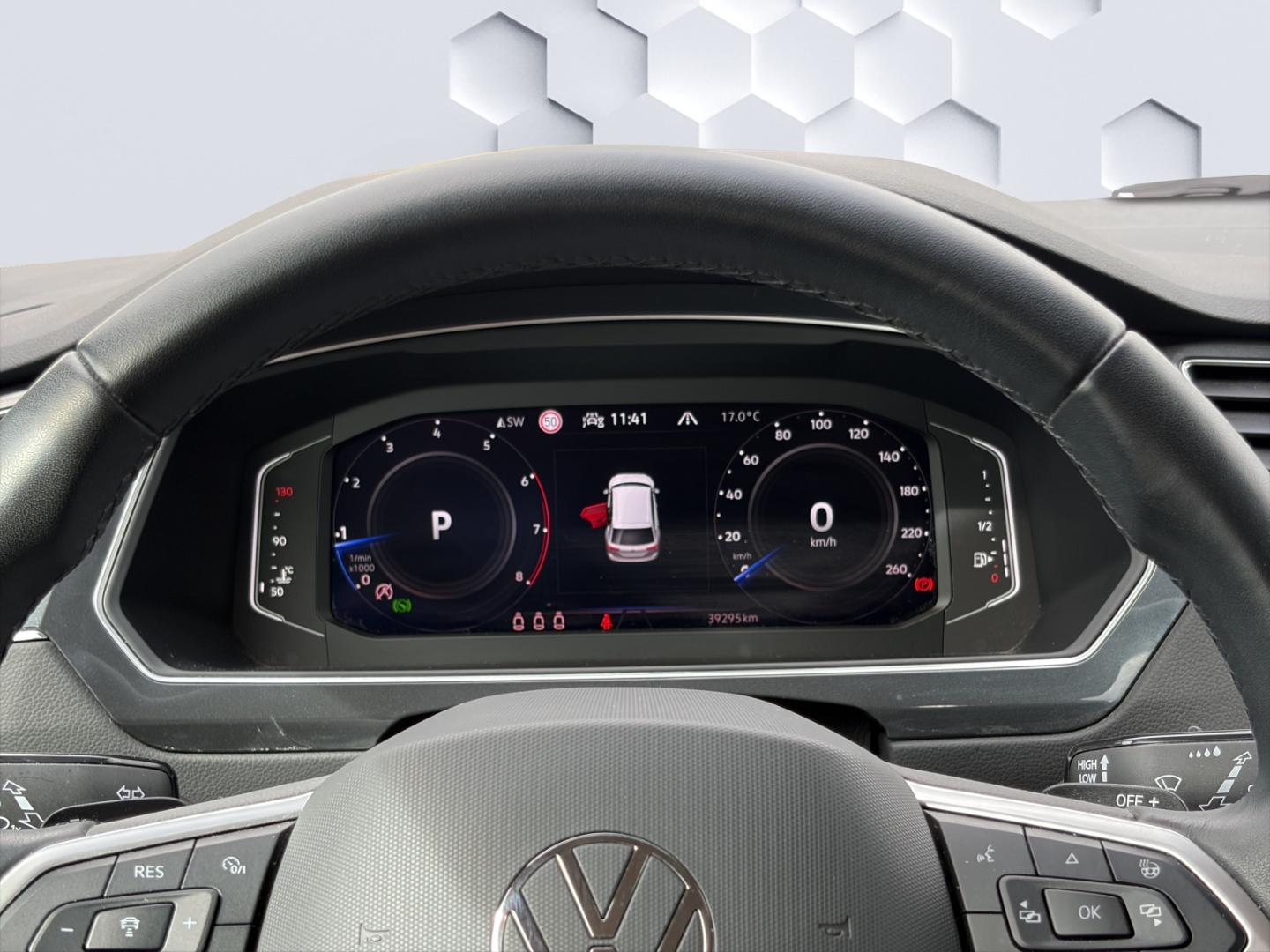 Tiguan Elegance 2.0TSI 4M DSG AHZV MatrixLED PDC ACC Sitzheizung