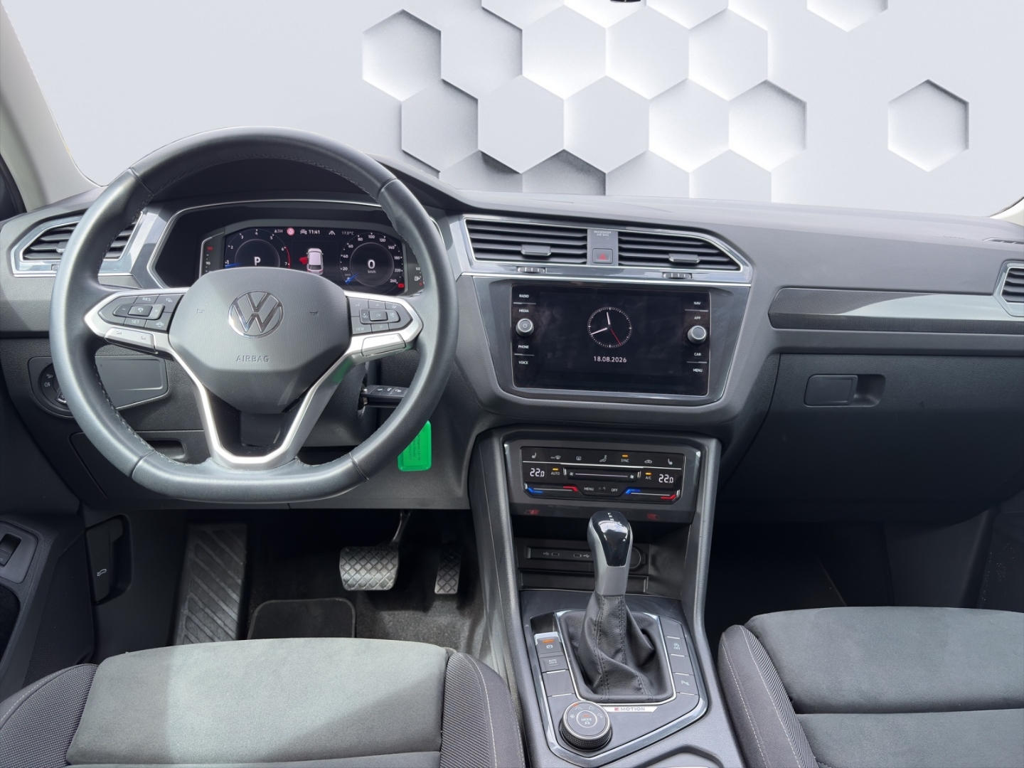 Tiguan Elegance 2.0TSI 4M DSG AHZV MatrixLED PDC ACC Sitzheizung