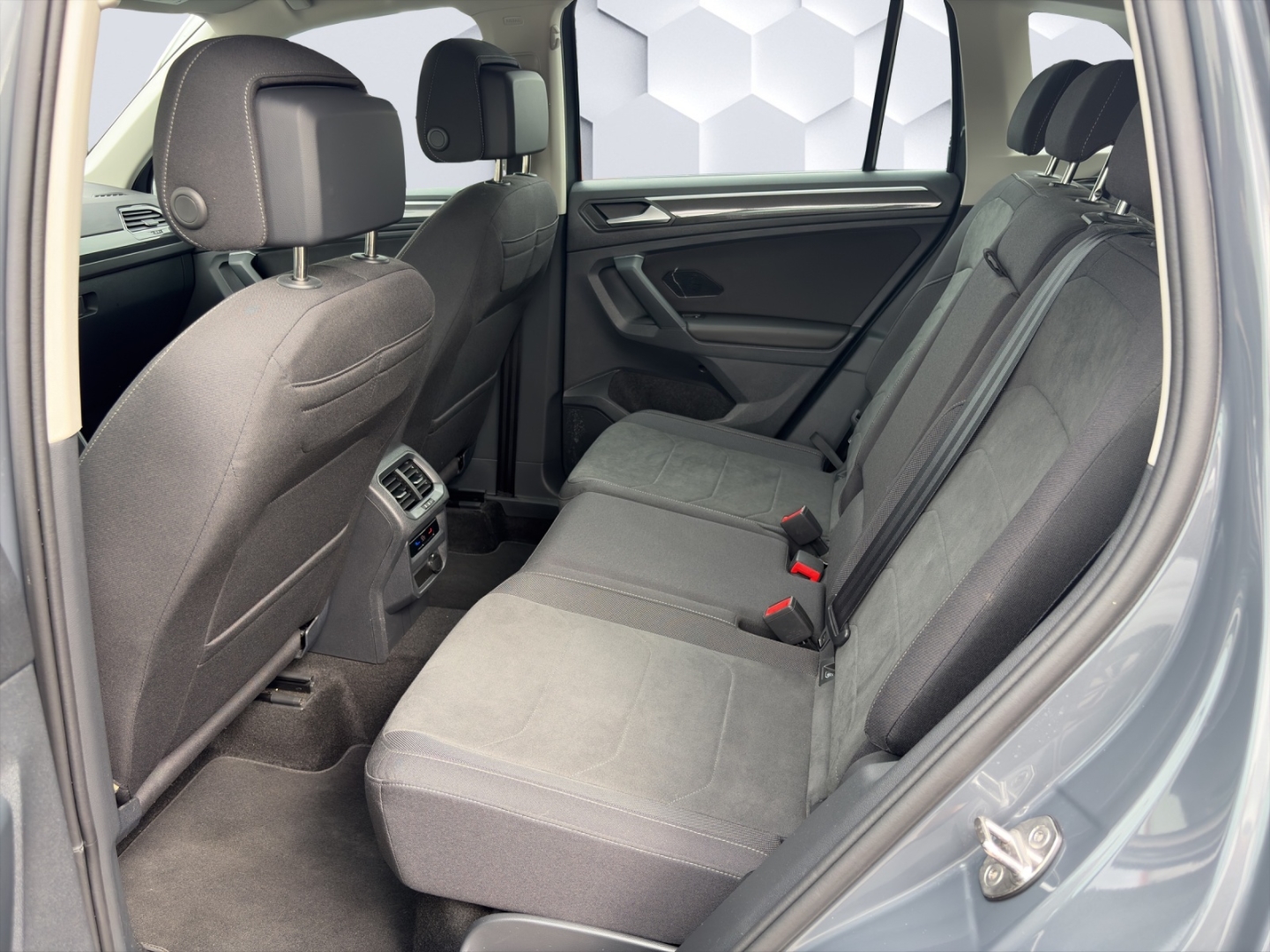 Tiguan Elegance 2.0TSI 4M DSG AHZV MatrixLED PDC ACC Sitzheizung