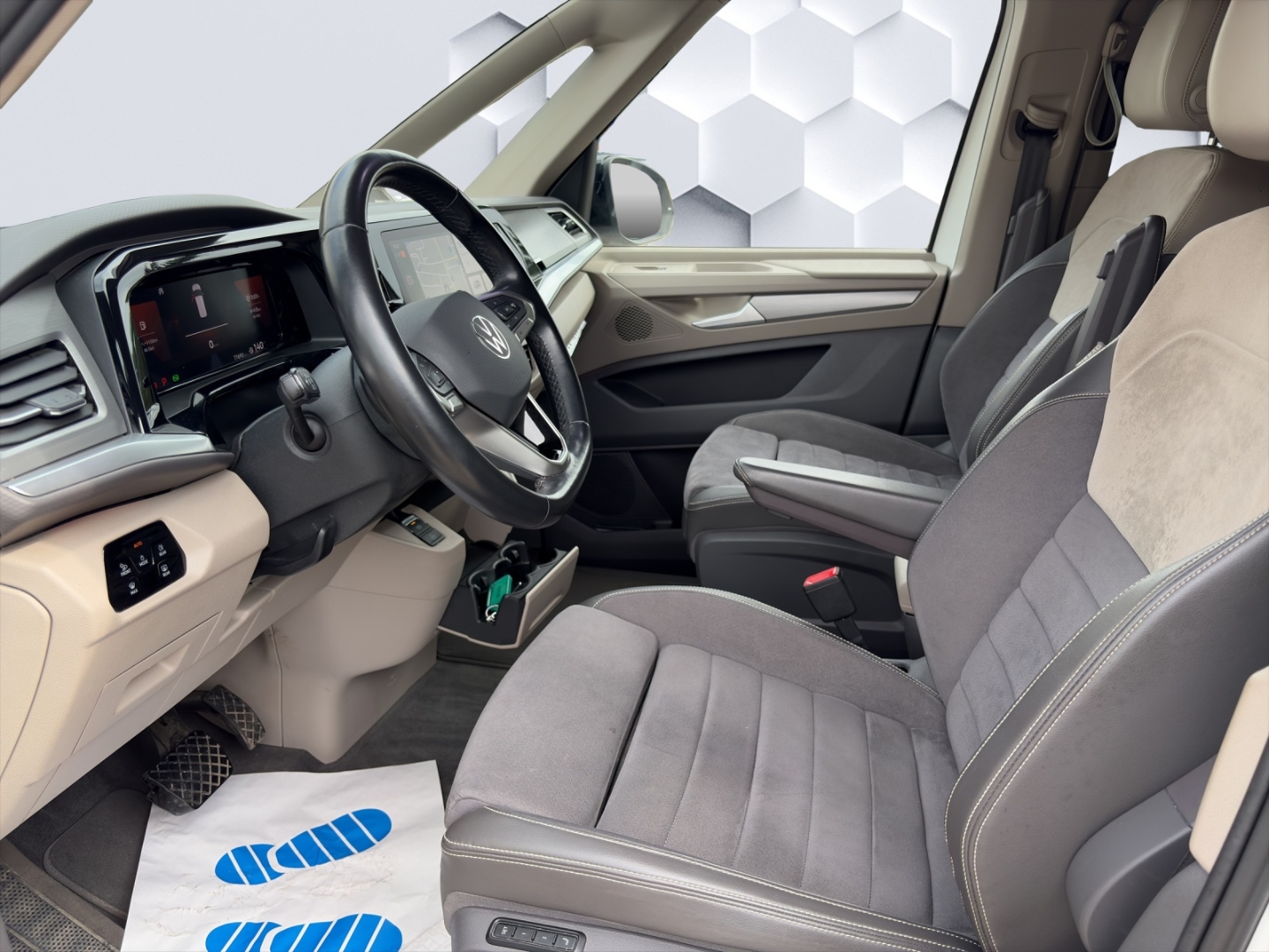 T7 Multivan Edition LÜ 2.0TDI 110kW DSG AHZV MatrixLED PDC ACC Navi Sitzheizung 7-Sitzer