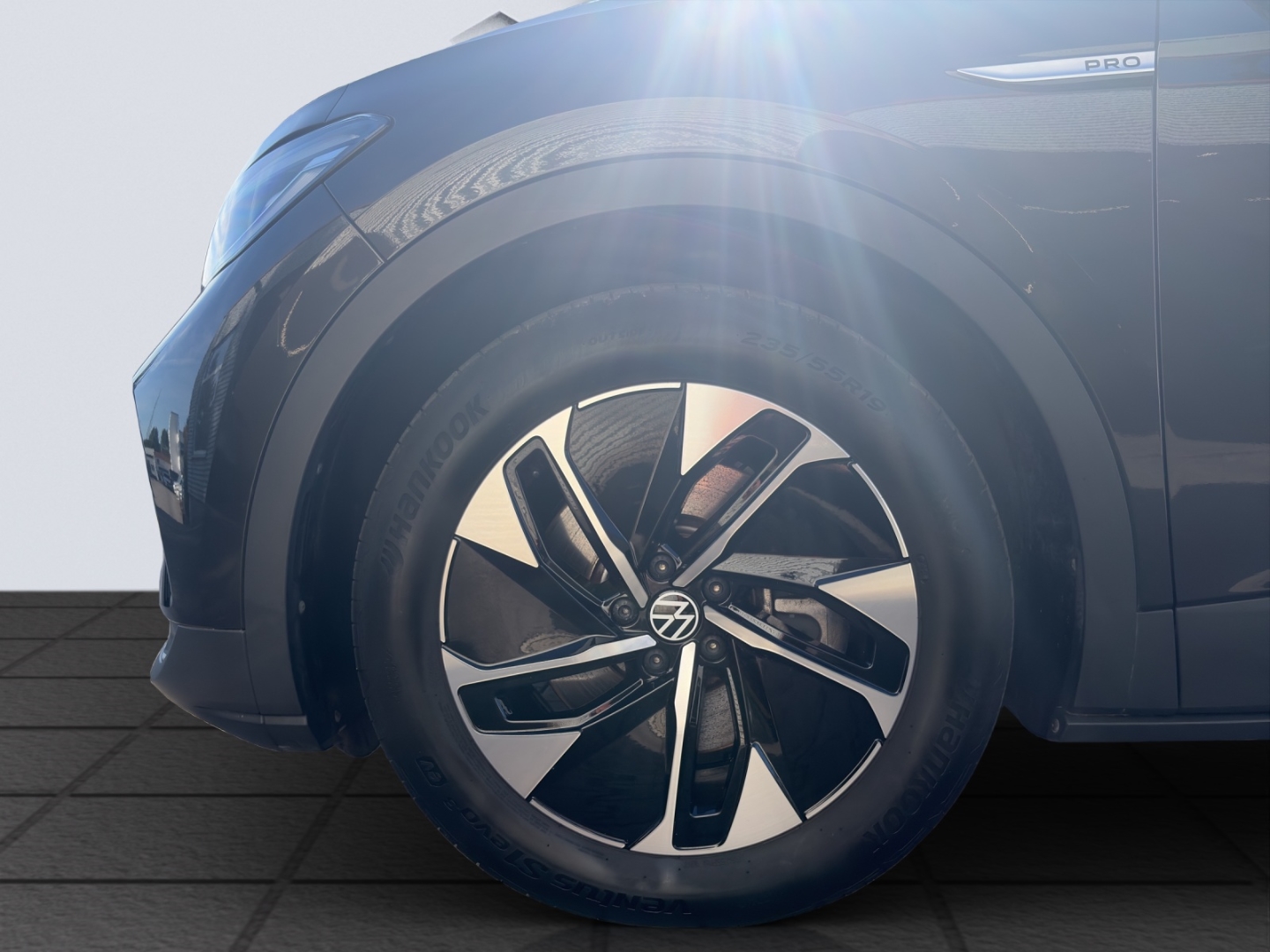 ID.4 150 kW Pro Performance AHZV MatrixLED PanoDach HuD ACC 360° Kamera Sitzheizung