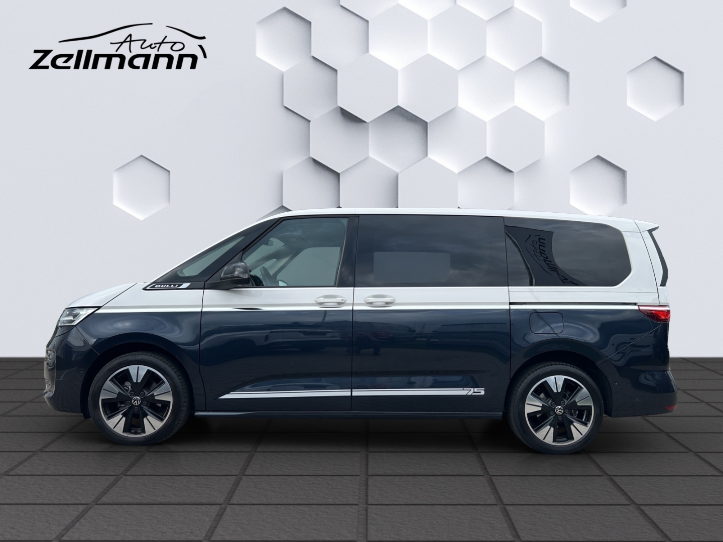 T7 Multivan Life LÜ 2.0TDI 110kW DSG AHK-klappbar Navi Digitales Cockpit LED Blendfreies Fernl.