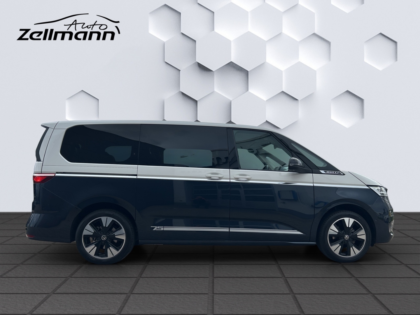 T7 Multivan Life LÜ 2.0TDI 110kW DSG AHK-klappbar Navi Digitales Cockpit LED Blendfreies Fernl.