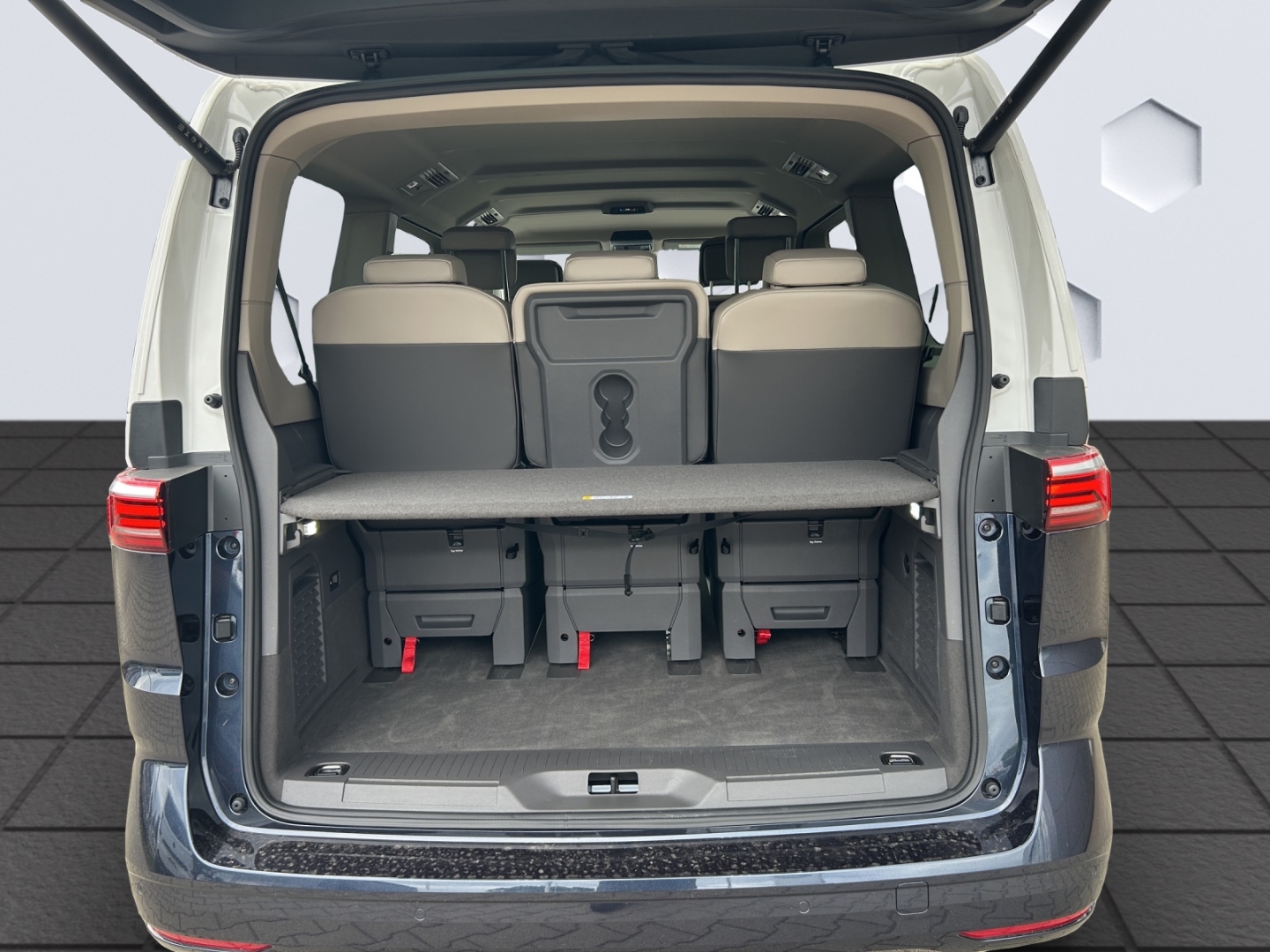 T7 Multivan Life LÜ 2.0TDI 110kW DSG AHK-klappbar Navi Digitales Cockpit LED Blendfreies Fernl.