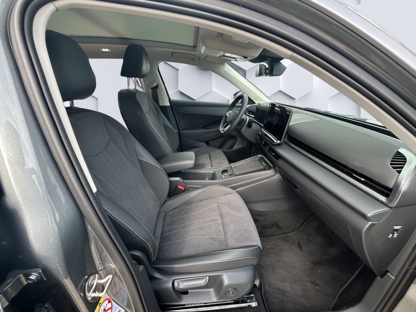 T-Roc Style 1.5l eTSI DSG W+S Reifen Navi Panorama