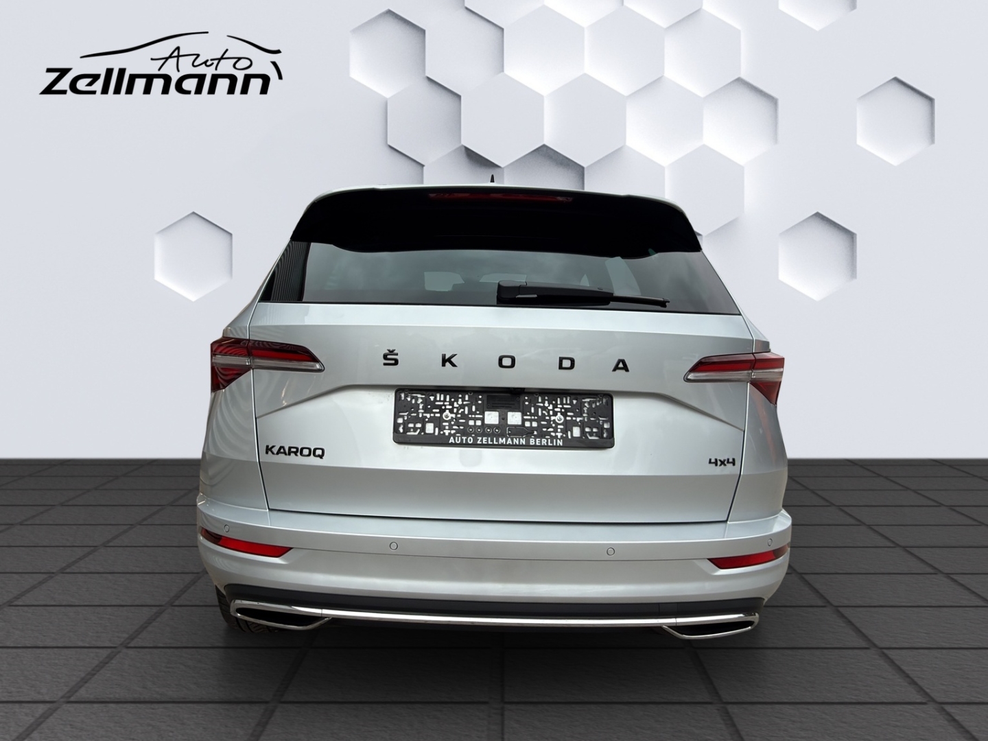 Karoq Sportline 2.0TSI 140kW 4x4 DSG MatrixLED AHZV ACC 360°Kamera DCC