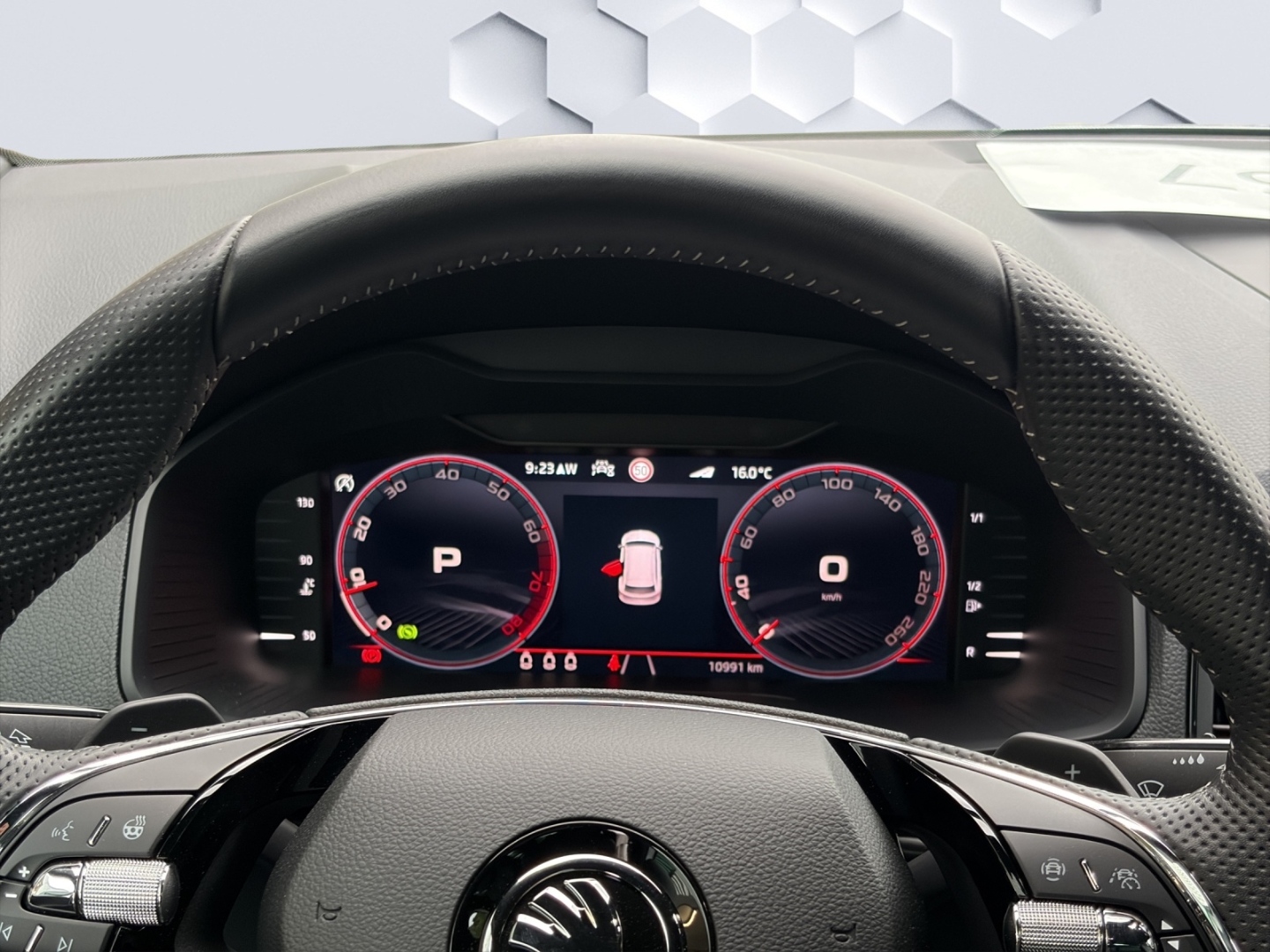 Karoq Sportline 2.0TSI 140kW 4x4 DSG MatrixLED AHZV ACC 360°Kamera DCC