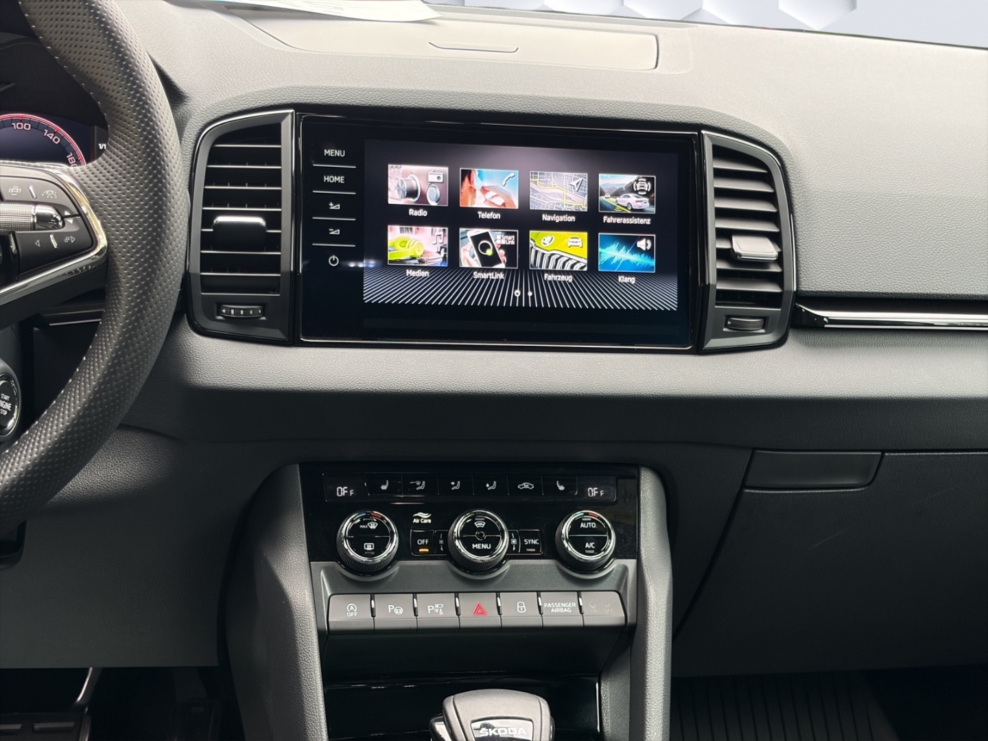 Karoq Sportline 2.0TSI 140kW 4x4 DSG MatrixLED AHZV ACC 360°Kamera DCC